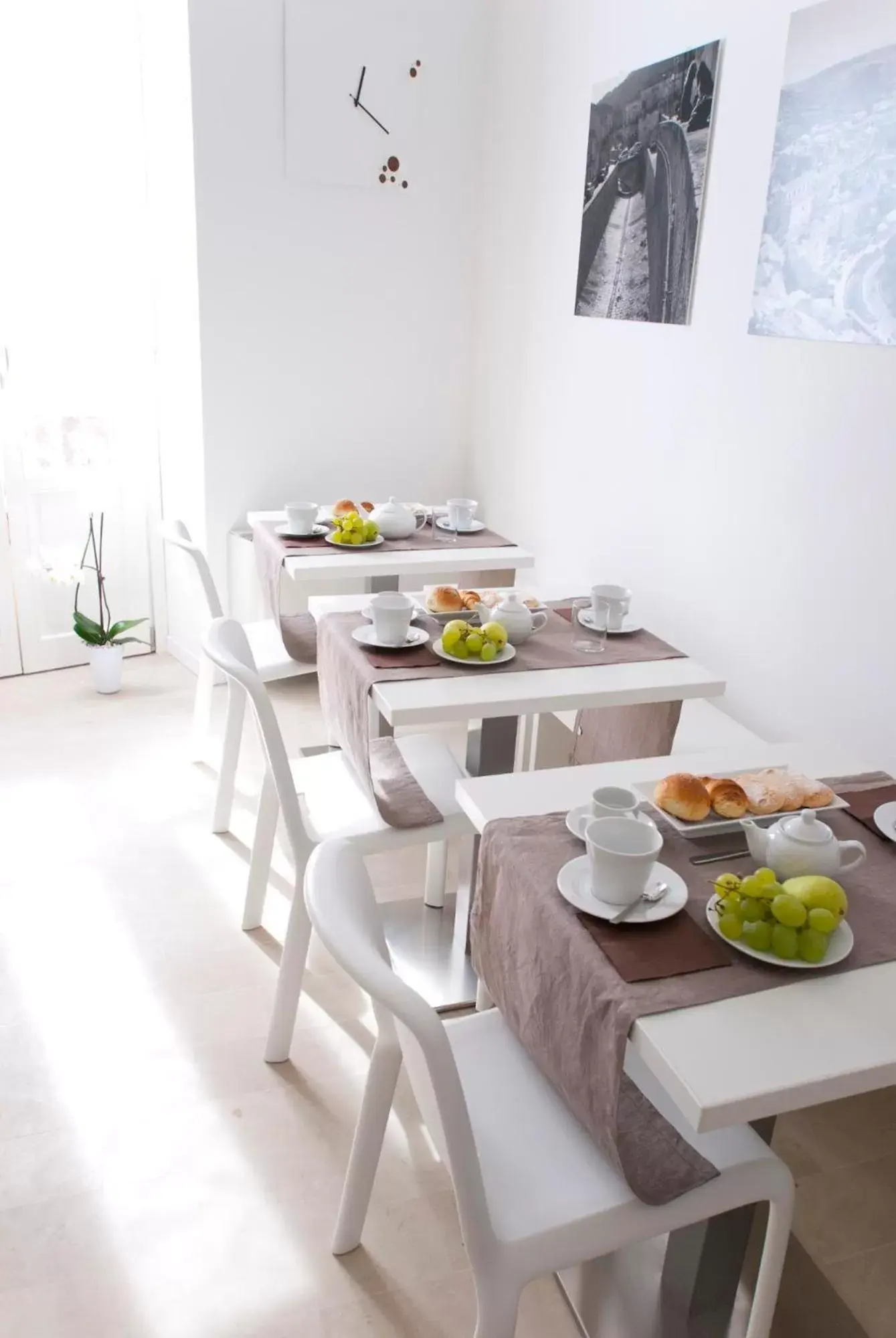 Kitchen or kitchenette, Dining Area in Le Stanze Del Sole