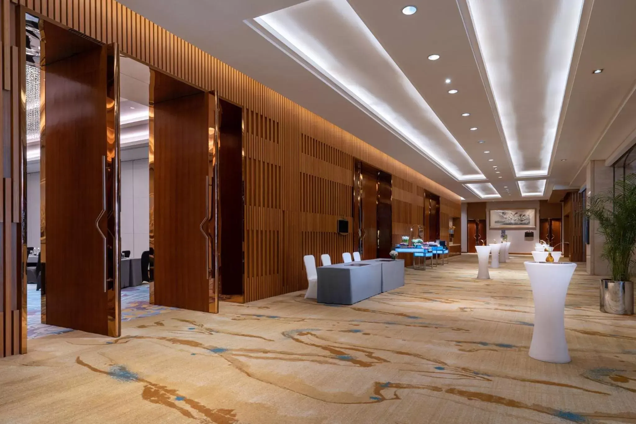 Meeting/conference room, Lobby/Reception in Crowne Plaza Beijing Sun Palace, an IHG Hotel