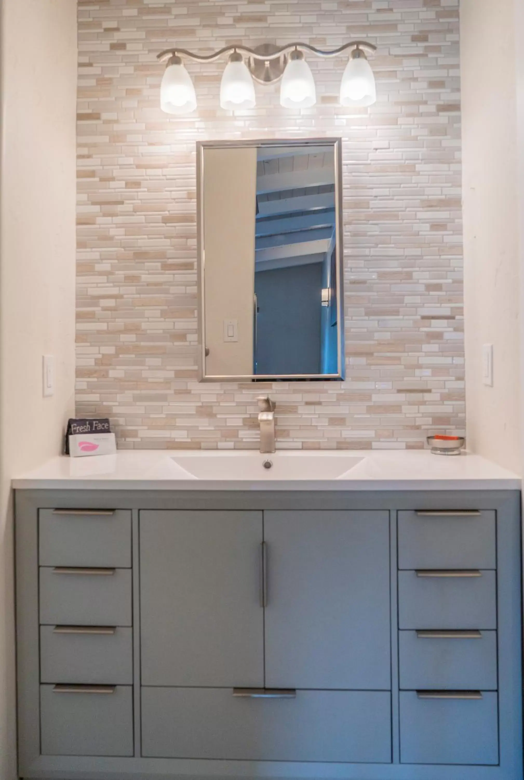 Bathroom, Kitchen/Kitchenette in Aspenalt Lodge