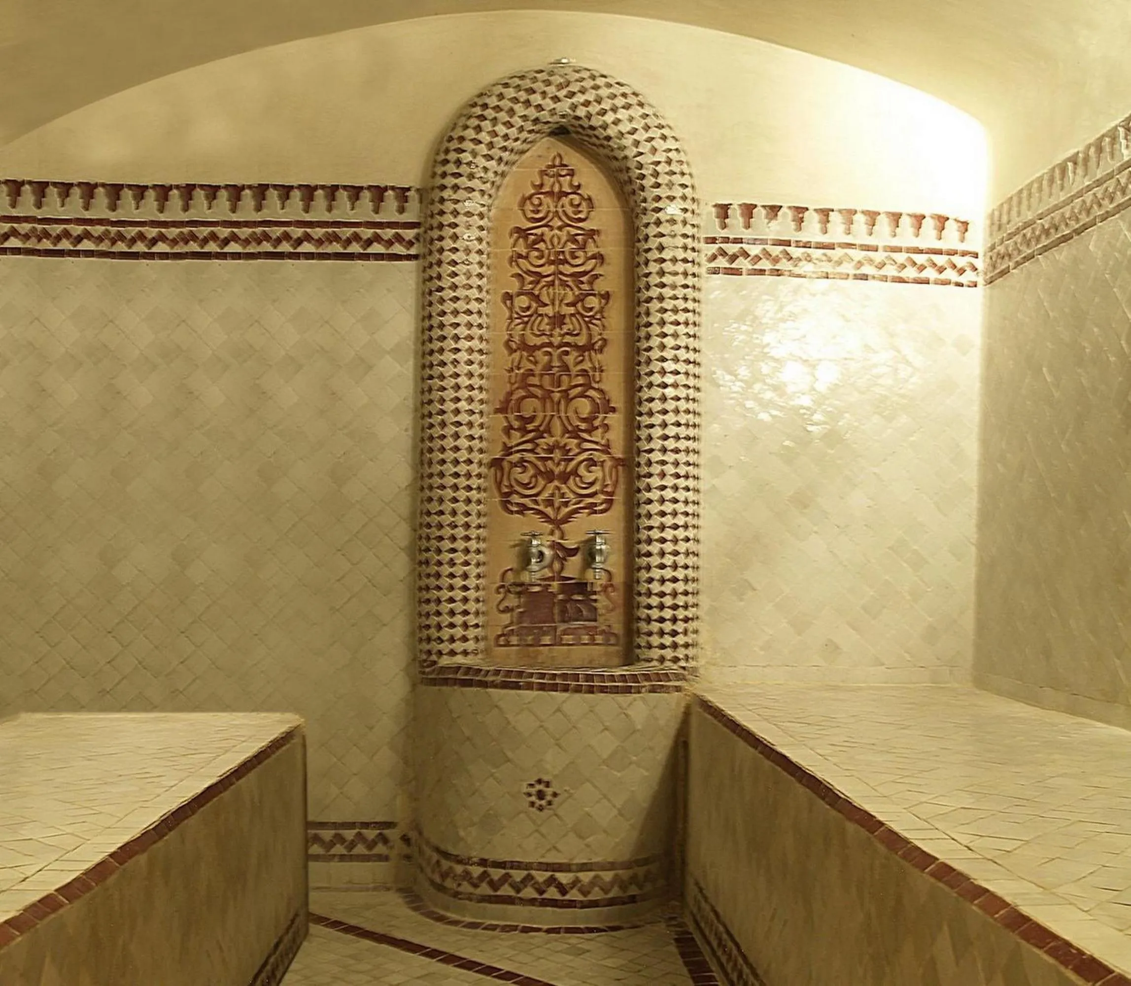 Steam room in Imperial Holiday Hôtel & spa