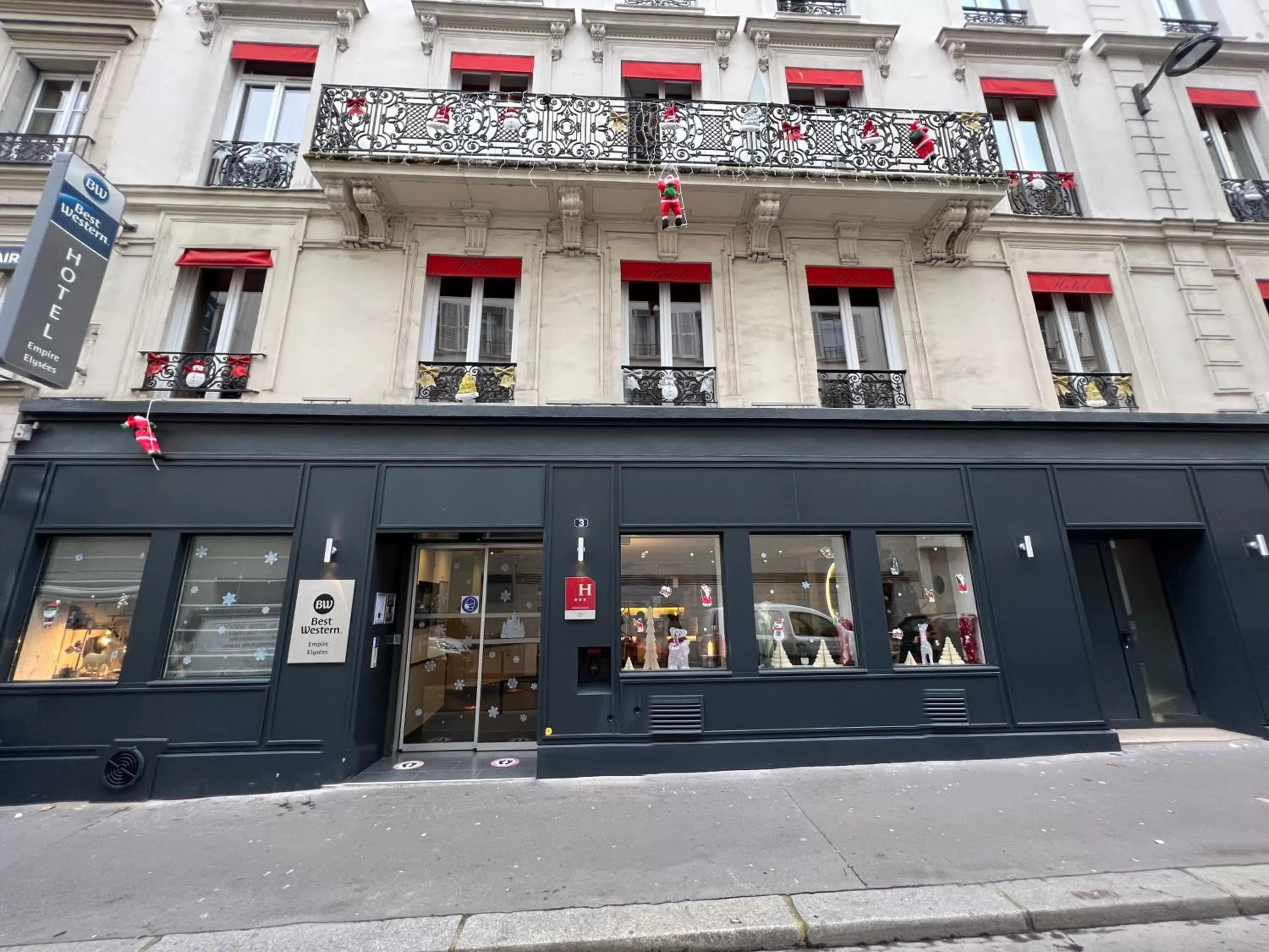 Property building in Best Western Empire Elysees