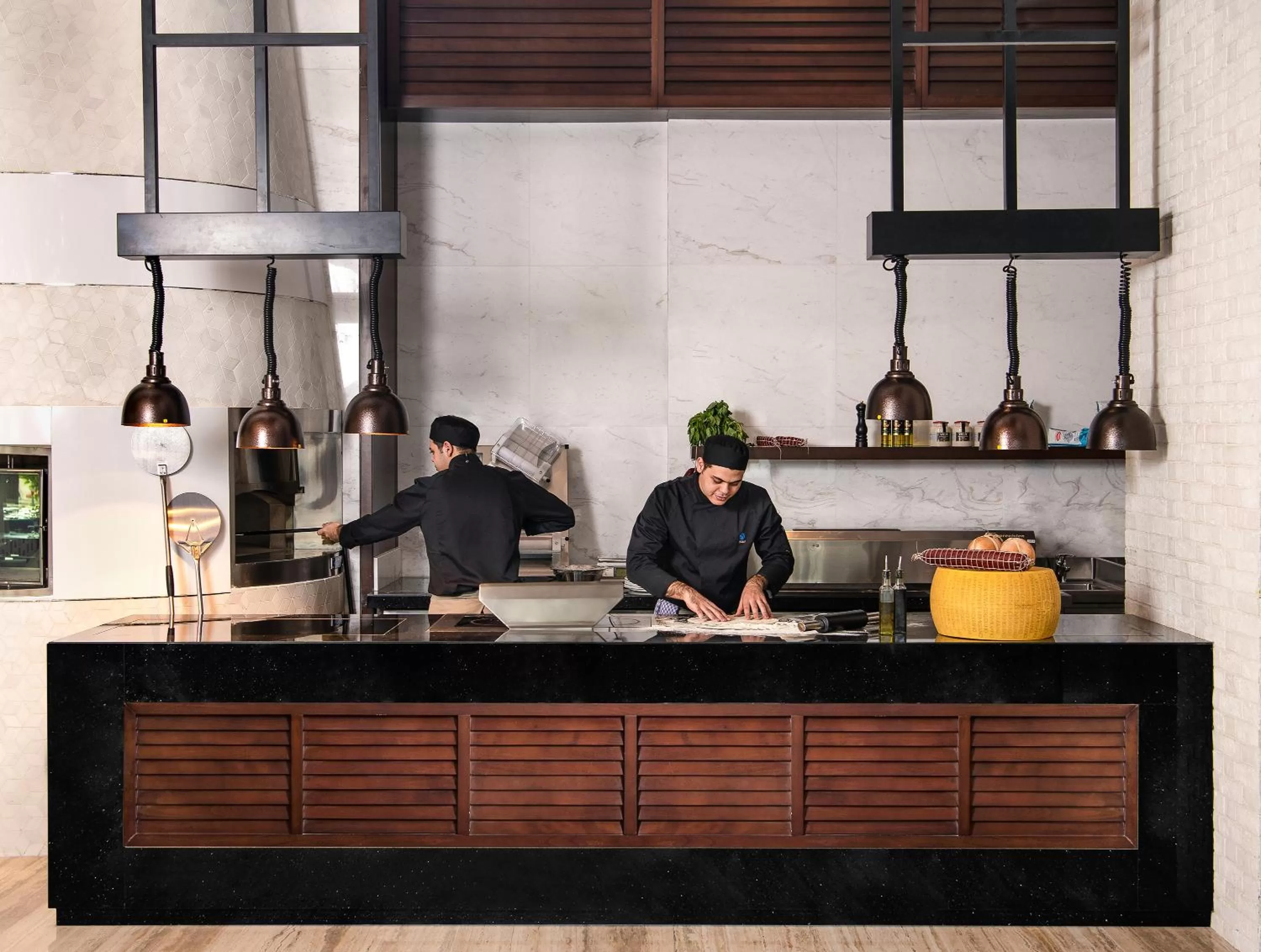 Restaurant/places to eat in Al Jaddaf Rotana Suite Hotel