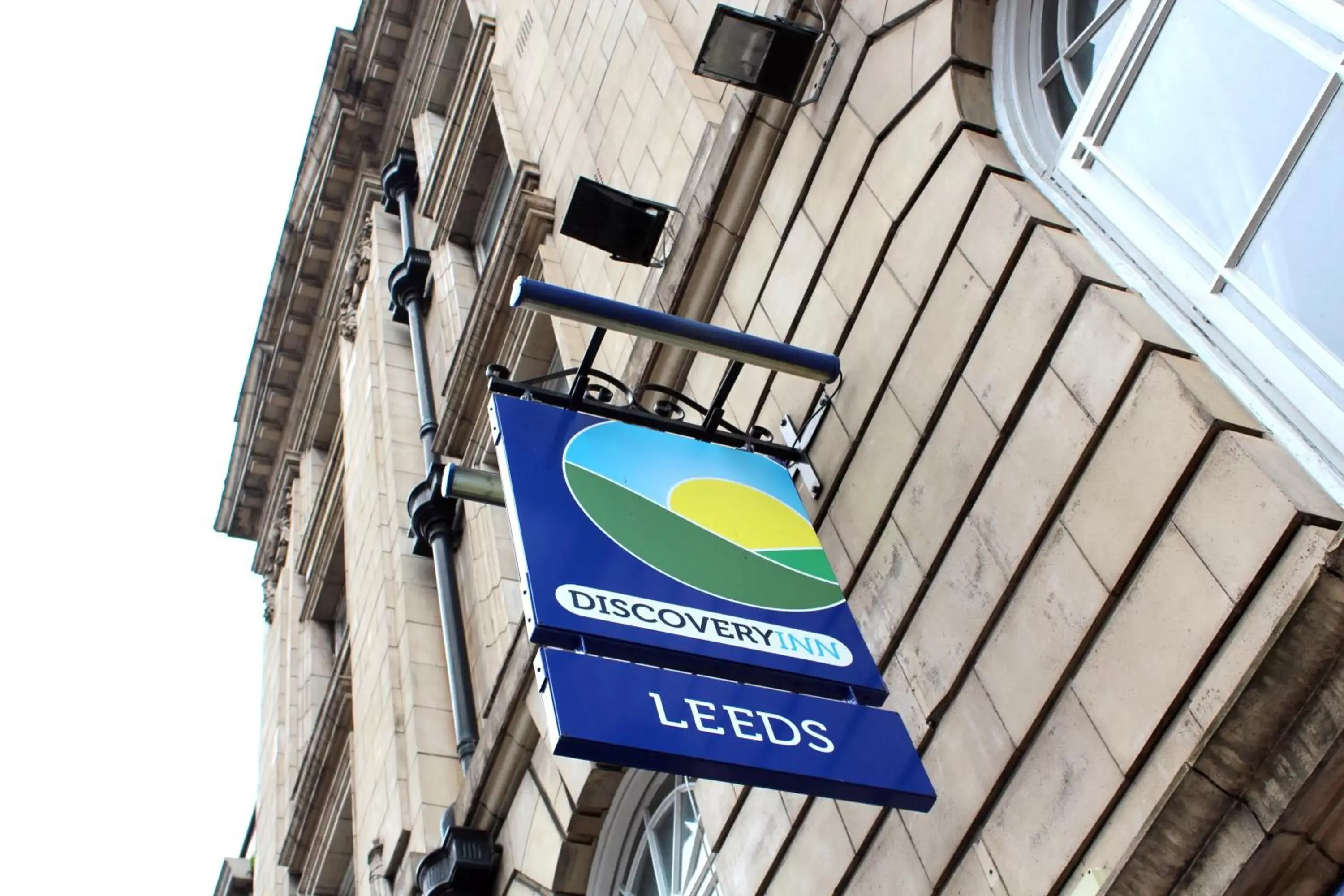 Facade/entrance in Discovery Inn - Leeds