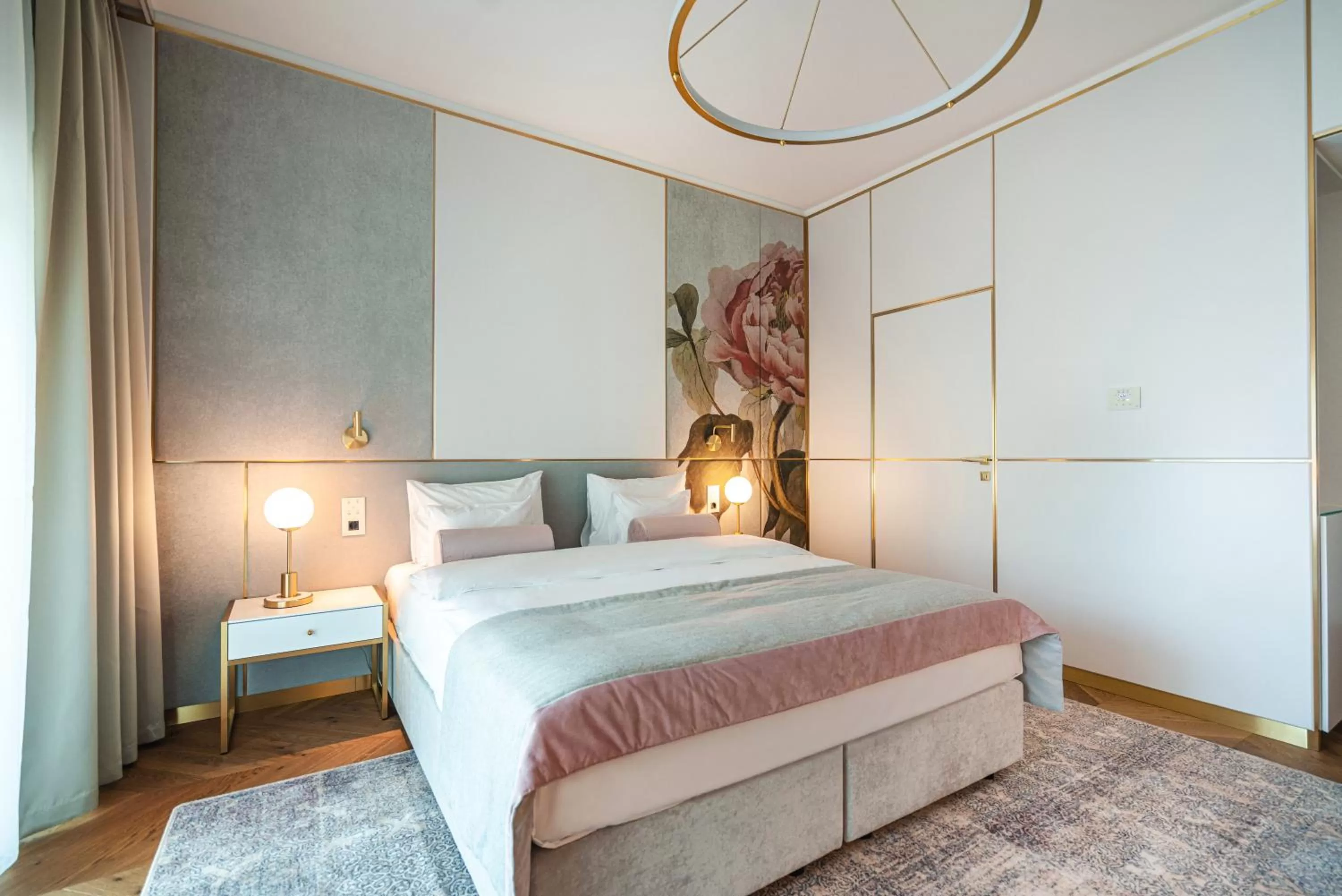 Photo of the whole room, Bed in Hotel Ferreus Modern Art Deco