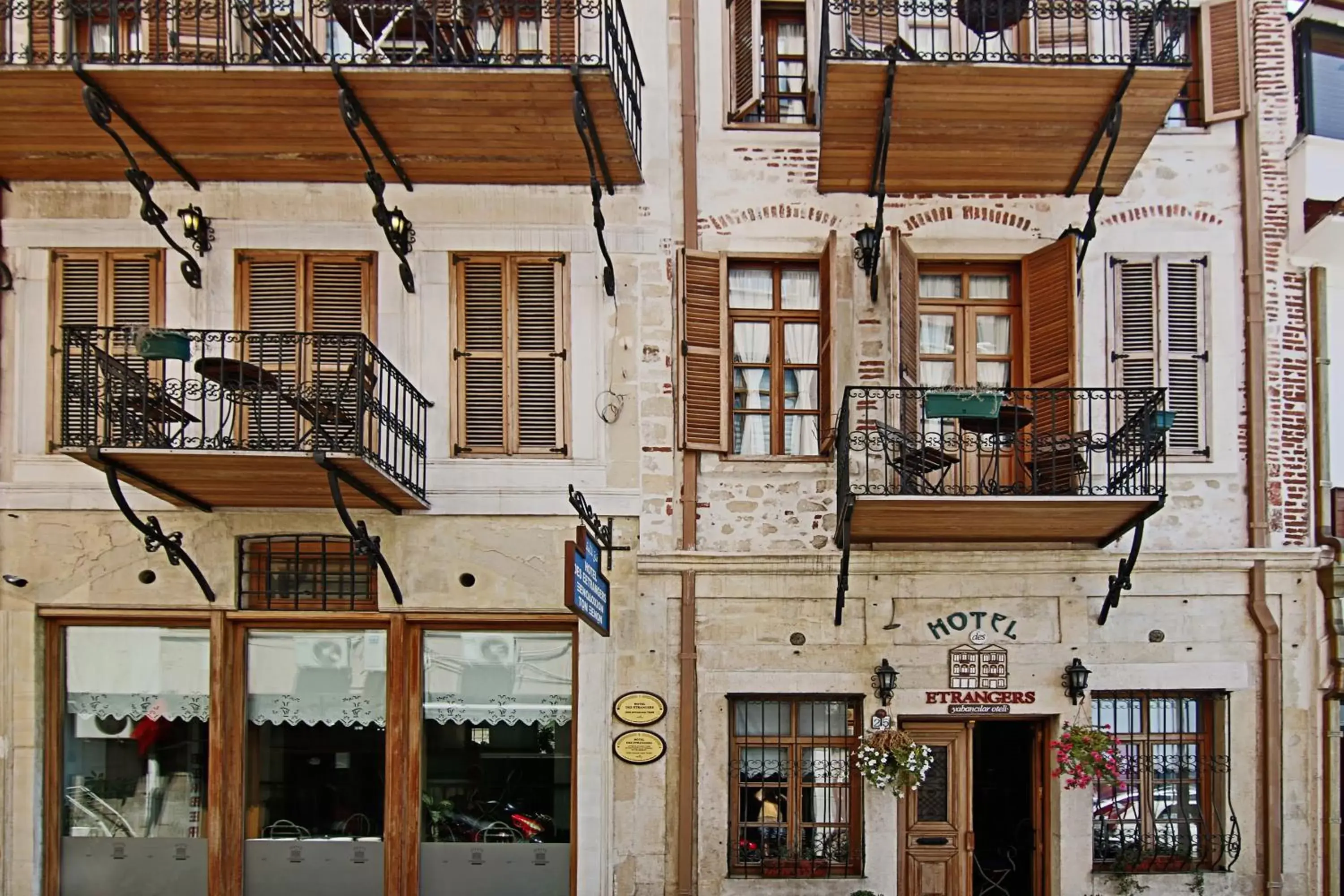 Facade/entrance in Hotel Des Etrangers - Special Category Facade/entrance in Hotel Des Etrangers - Special Category