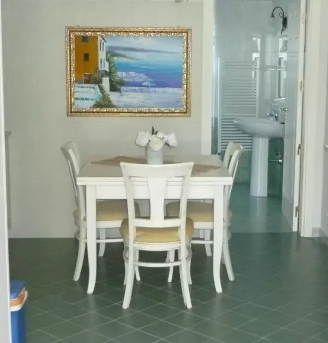 Dining Area in Villa Caramia