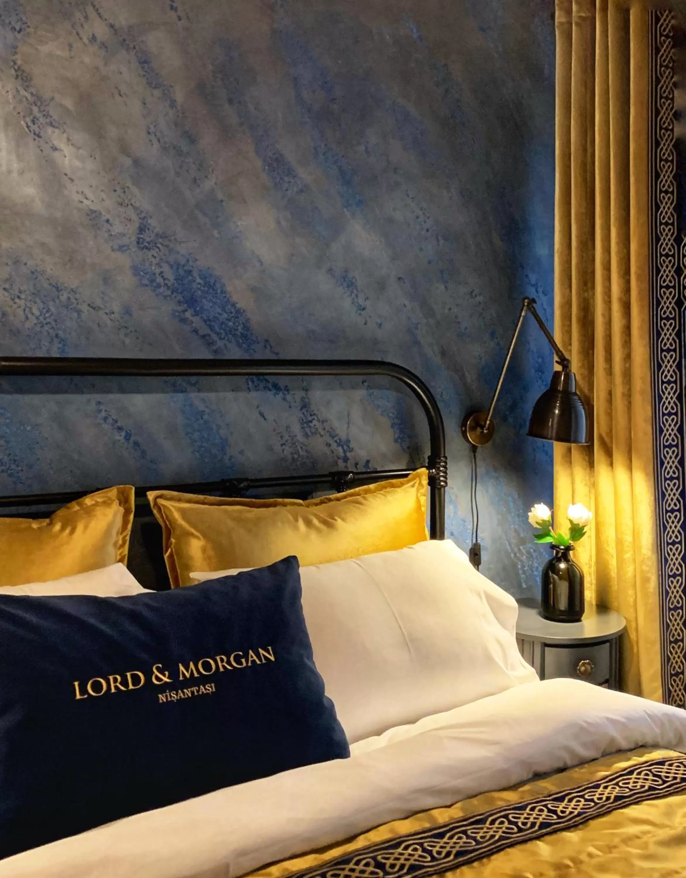Photo of the whole room, Bed in Lord Morgan & Exclusive Design Nişantaşı