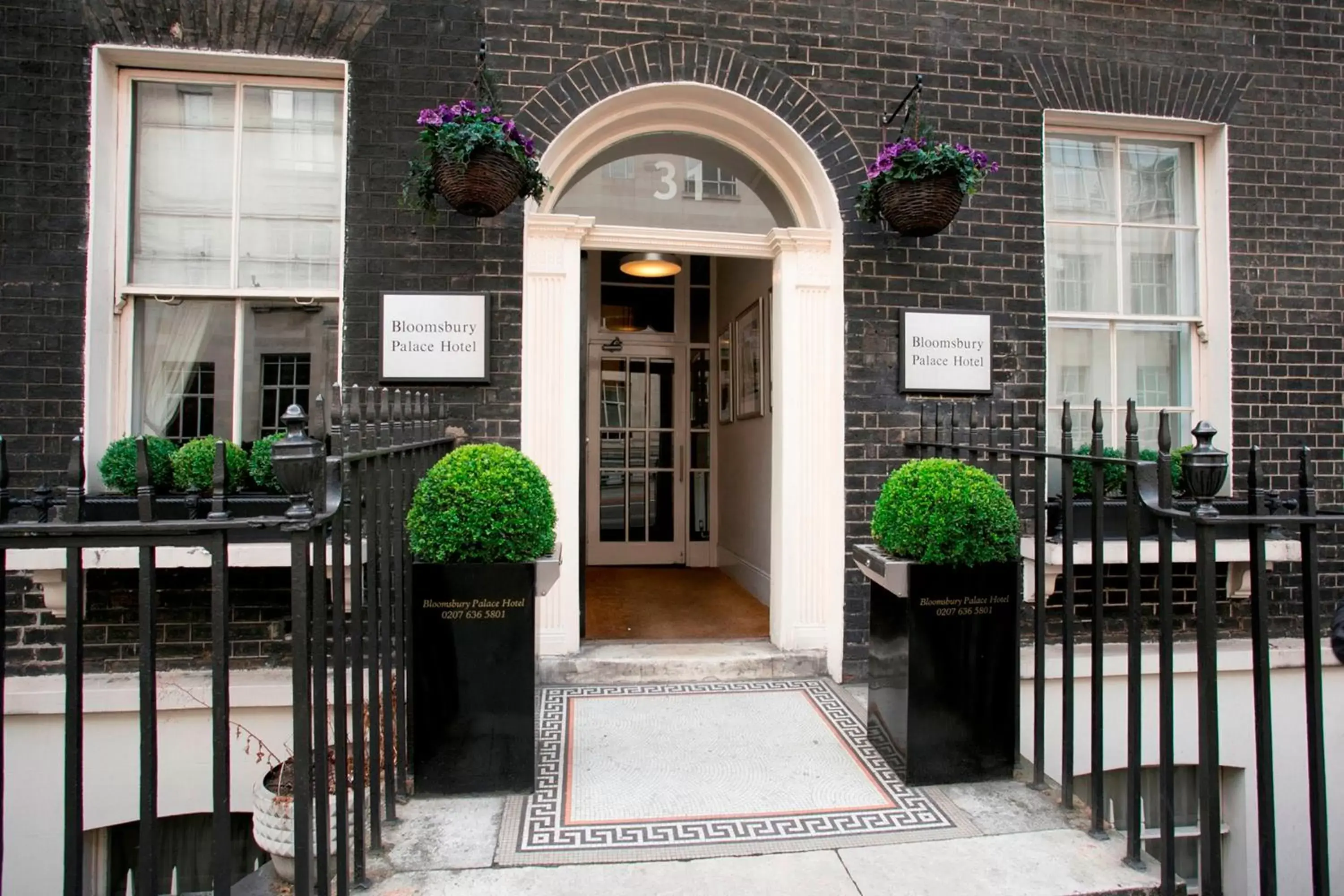Facade/entrance in Bloomsbury Palace Hotel