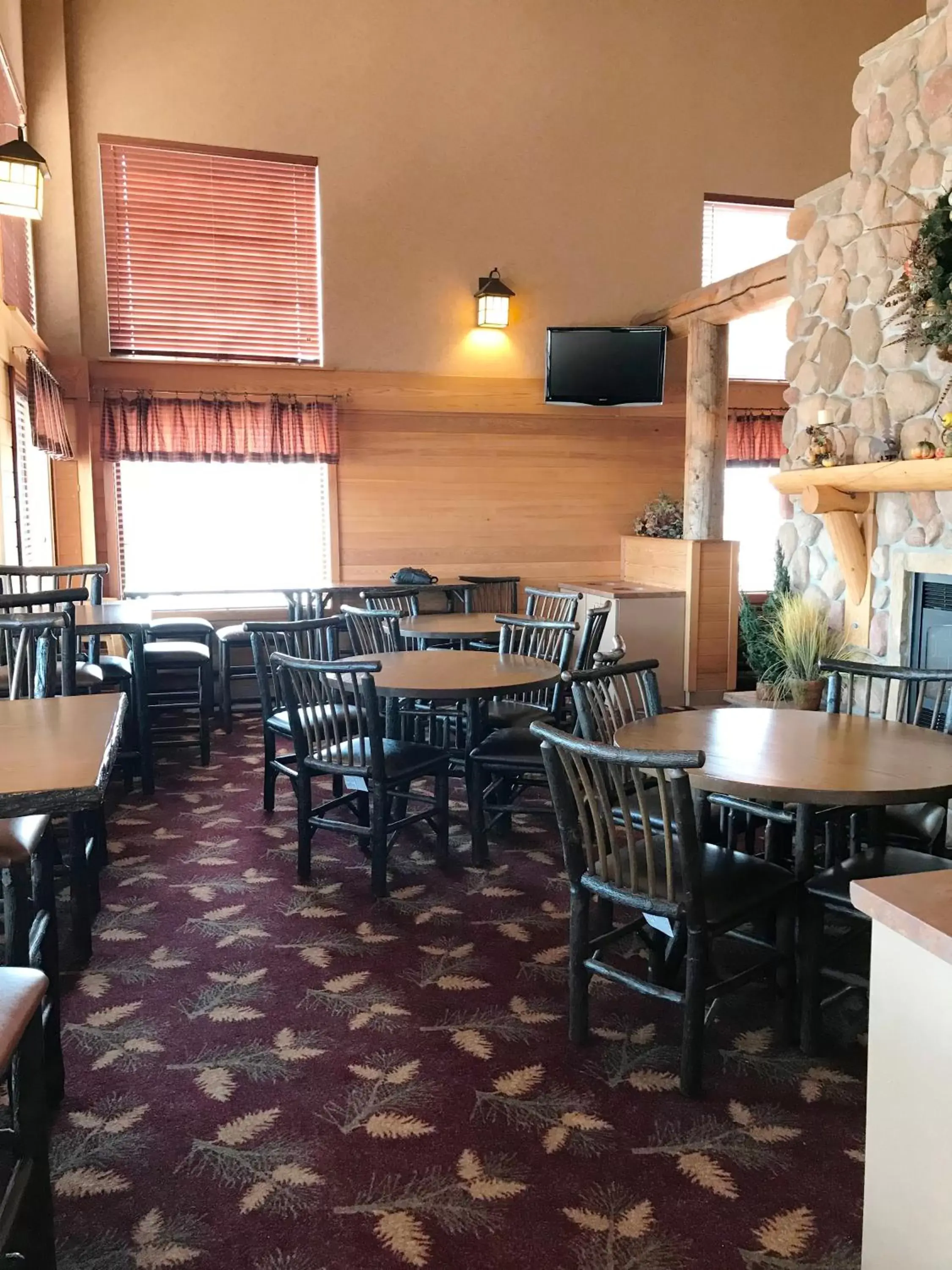 Continental breakfast, Restaurant/Places to Eat in Kelly Inn and Suites Mitchell