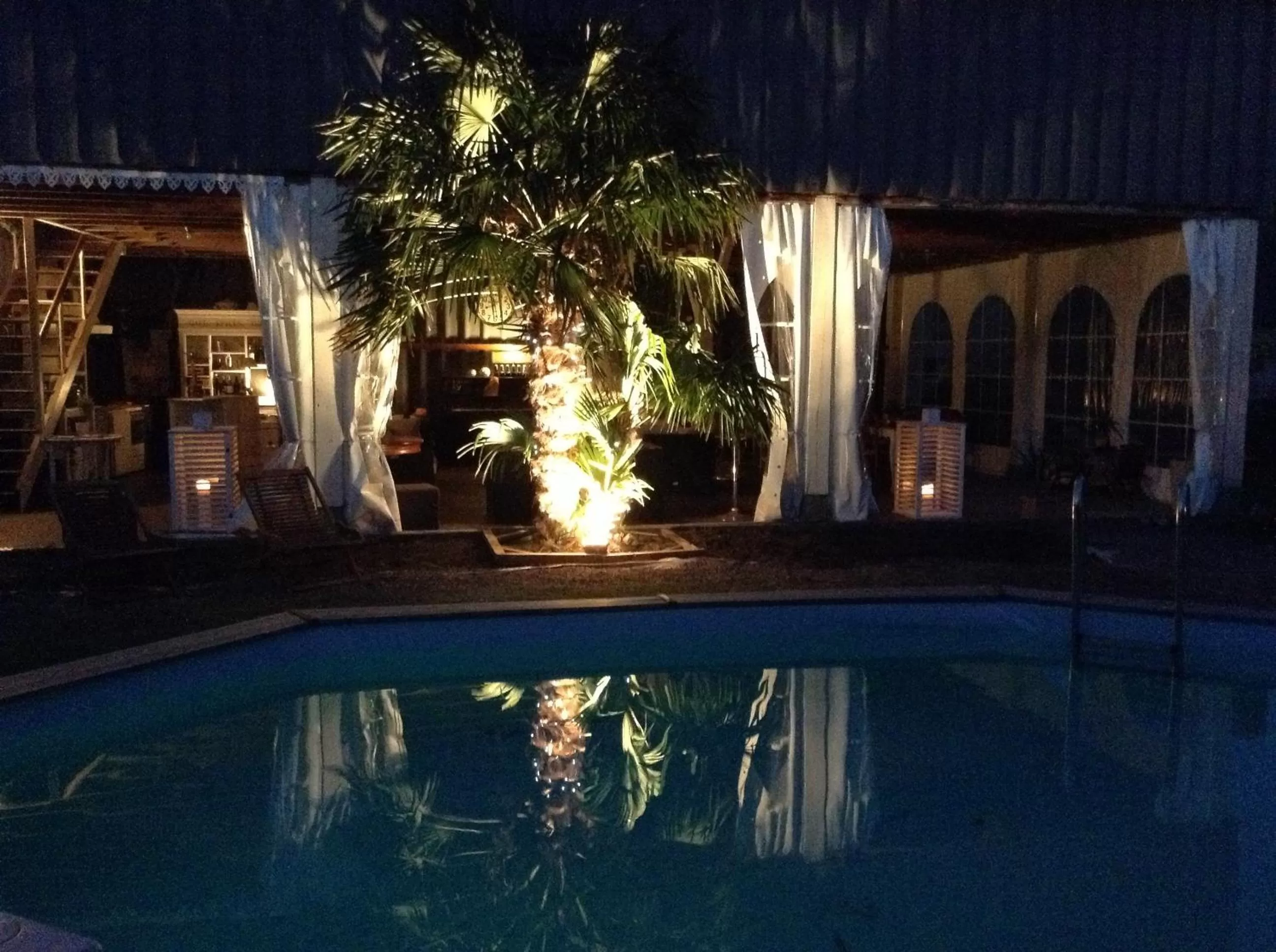 Property Building in Chambres d'Hotes Le 1900