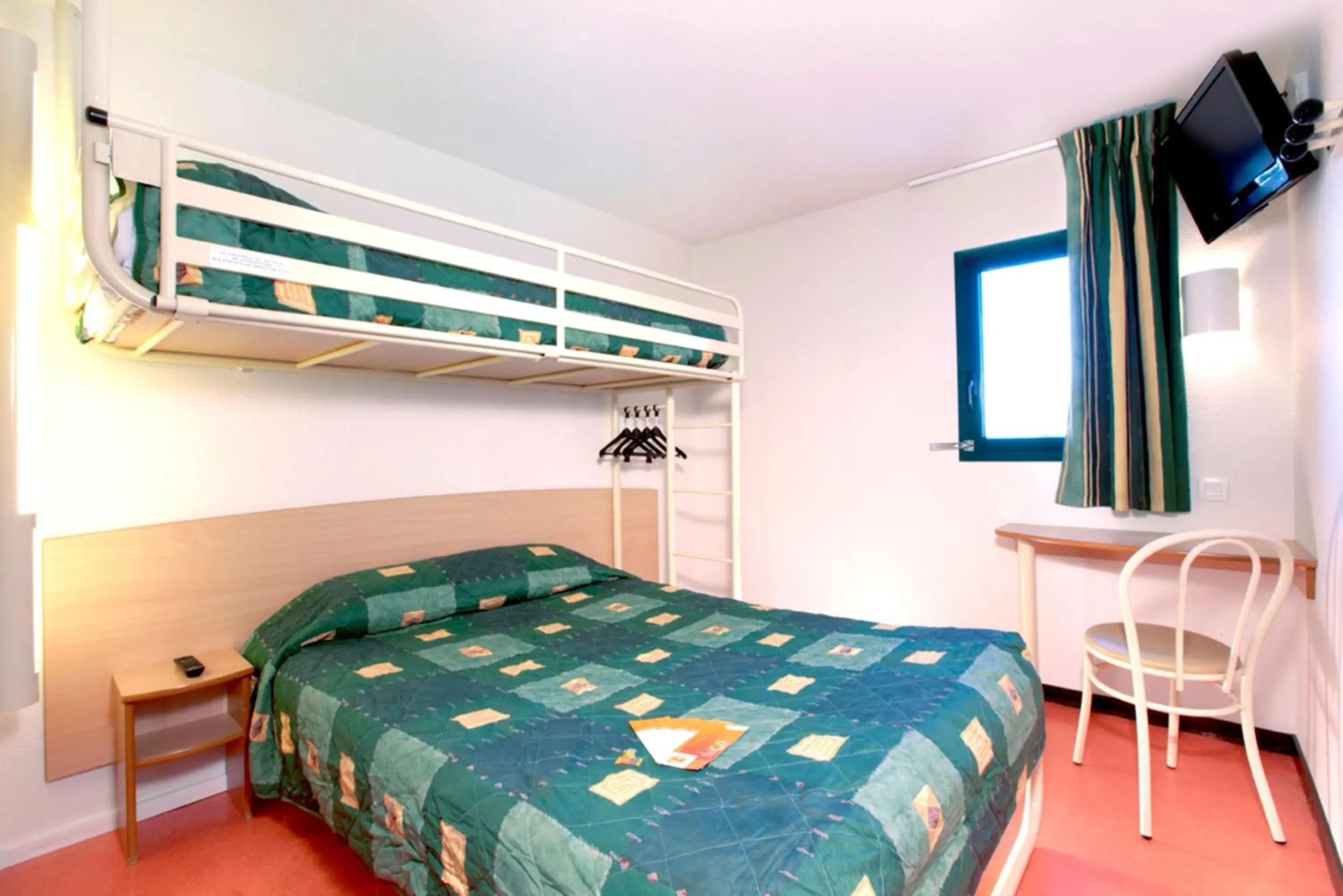 Bedroom, Bed in Premiere Classe Dunkerque Sud - Loon Plage