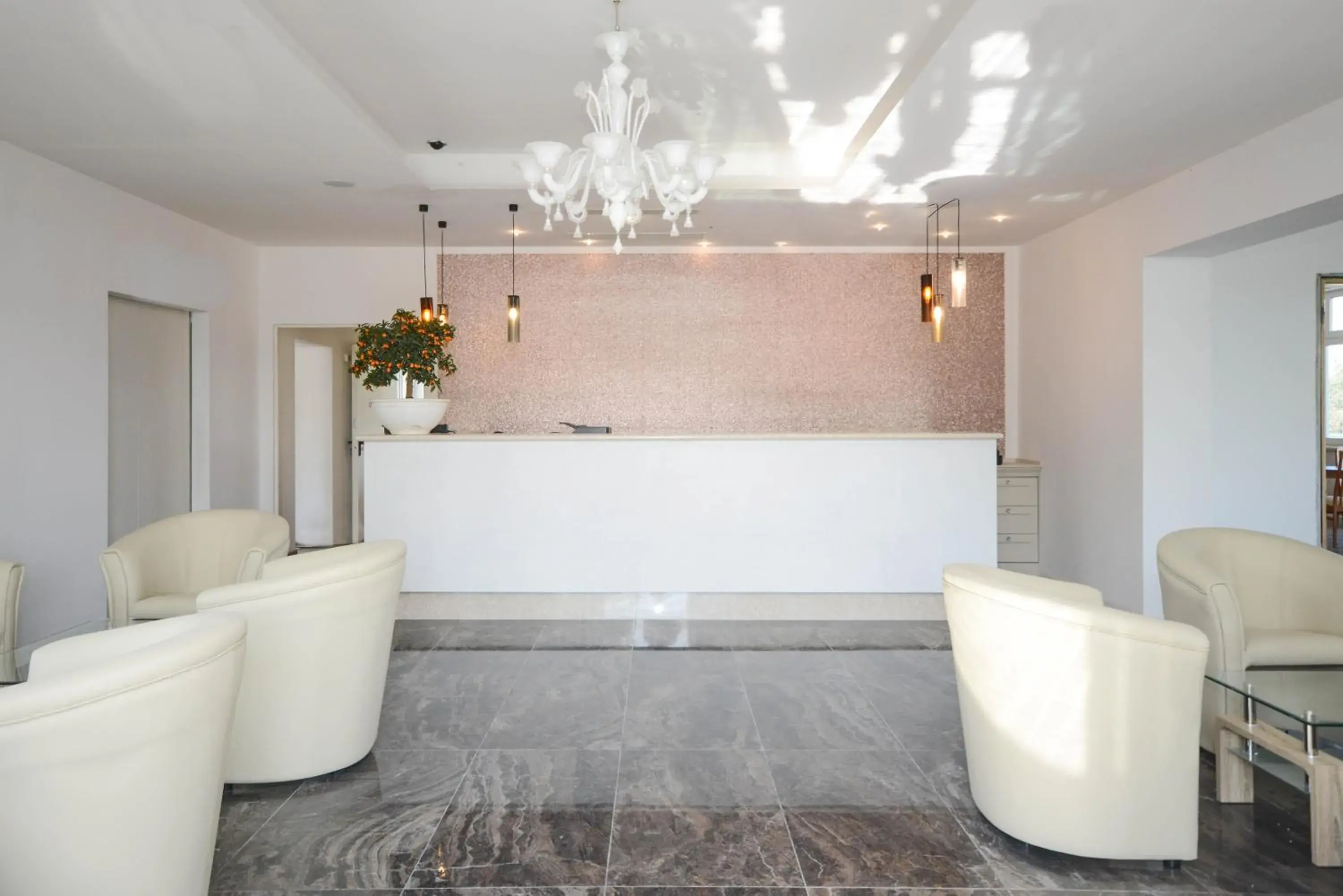 Lobby or reception, Bathroom in Villa Paradiso Suite
