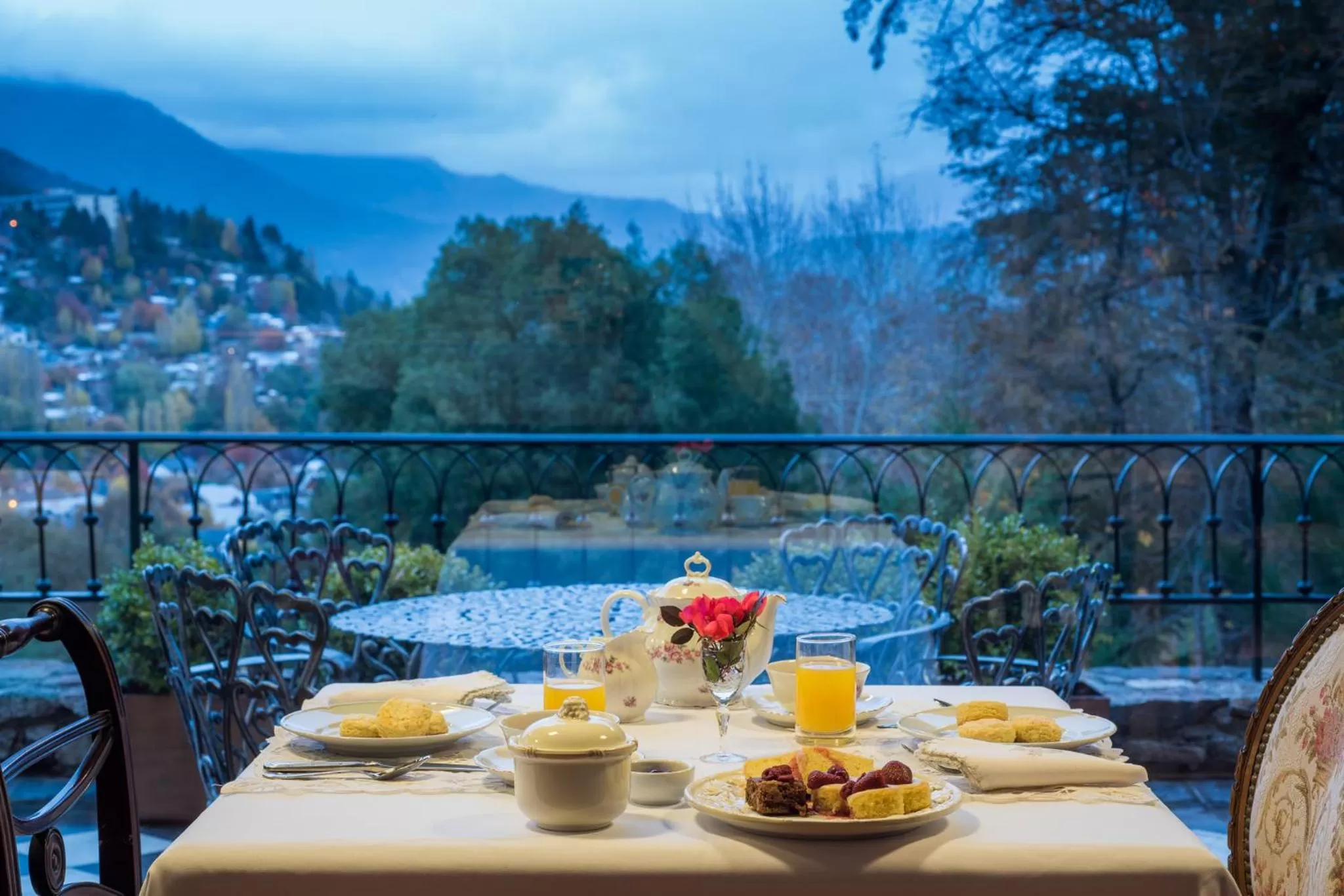 Property building in Paraíso Casa de Montaña