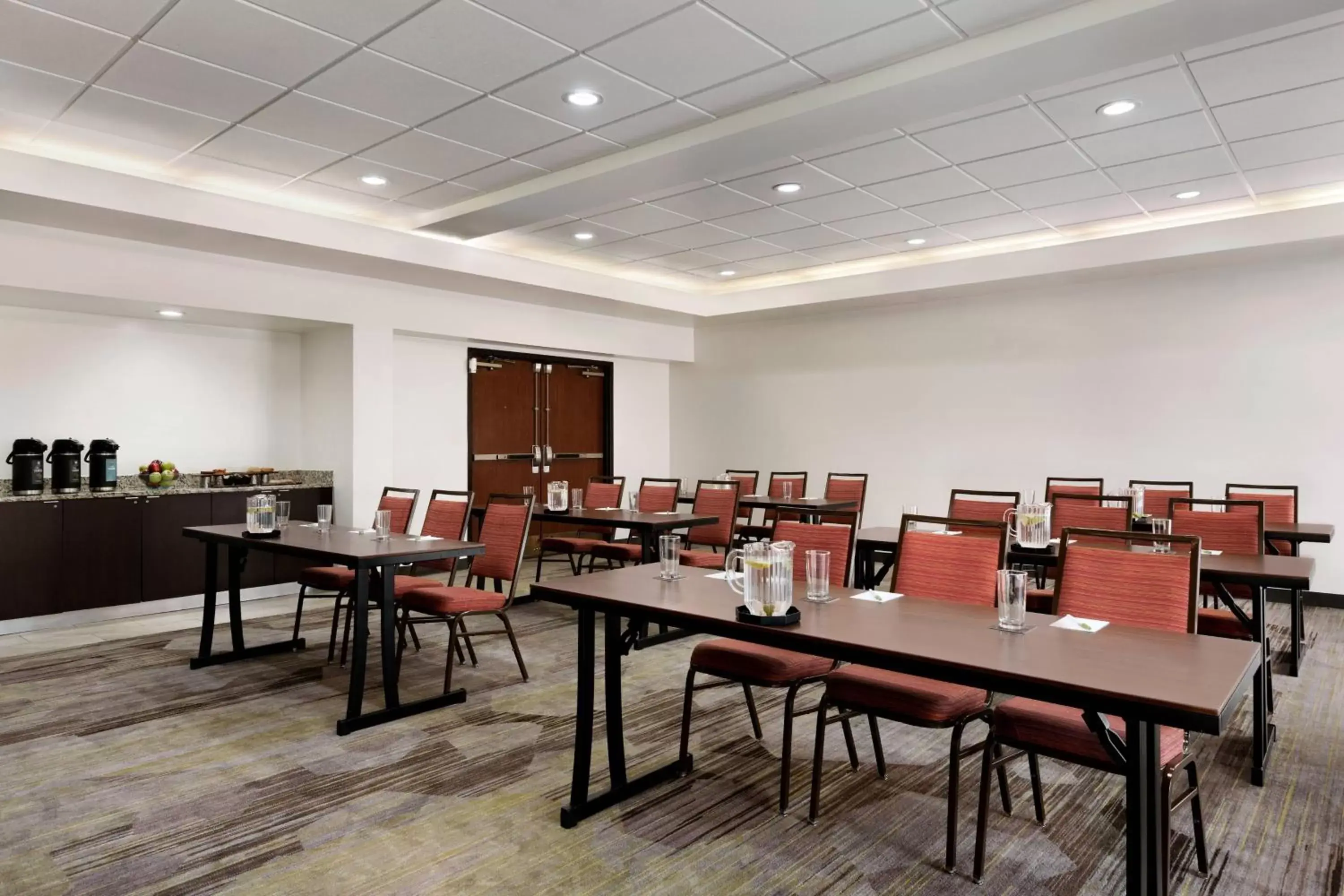 Meeting/conference room, Restaurant/Places to Eat in Courtyard by Marriott Tulsa Central