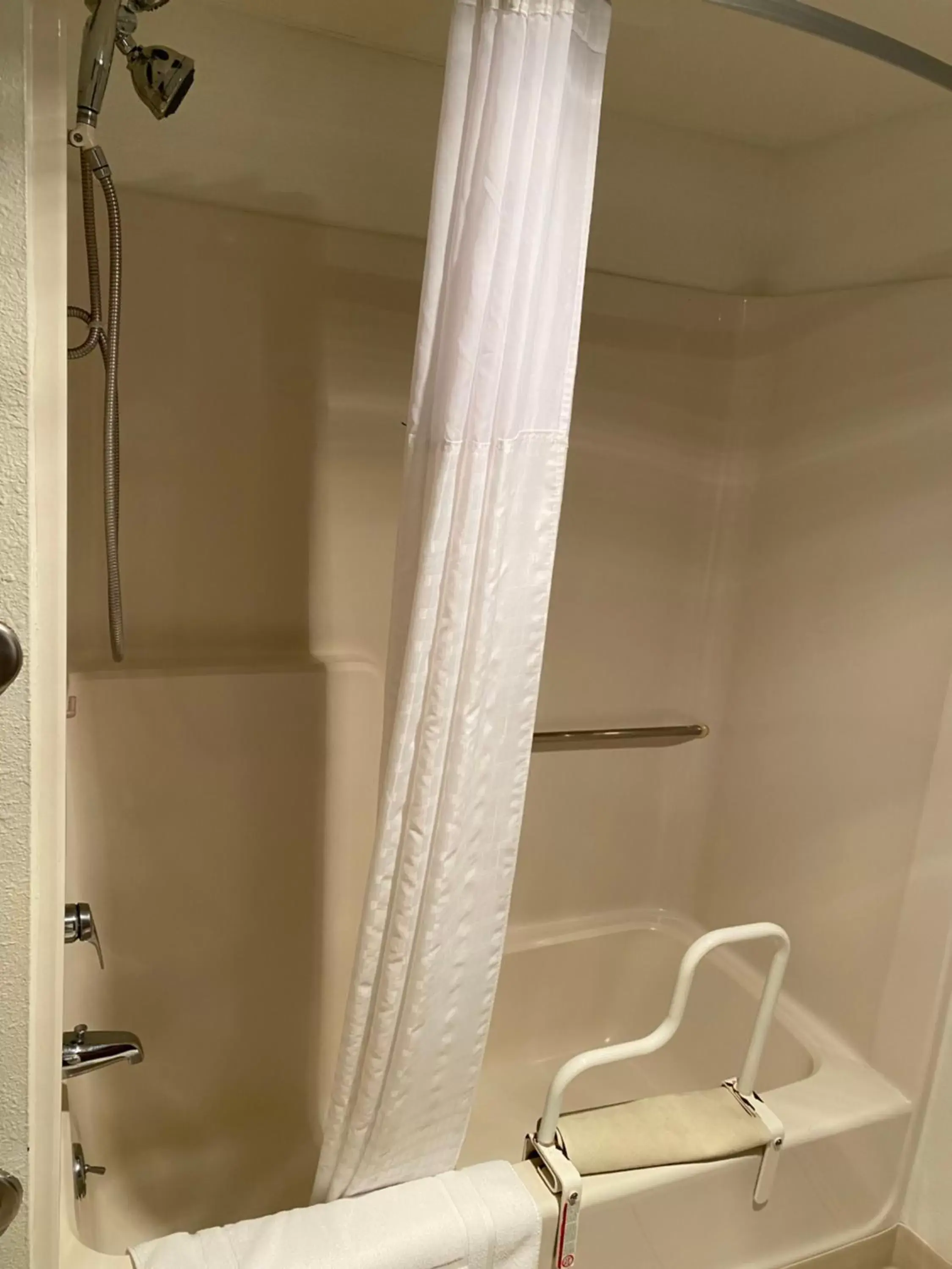 Shower, Bathroom in Super 8 by Wyndham Ogallala