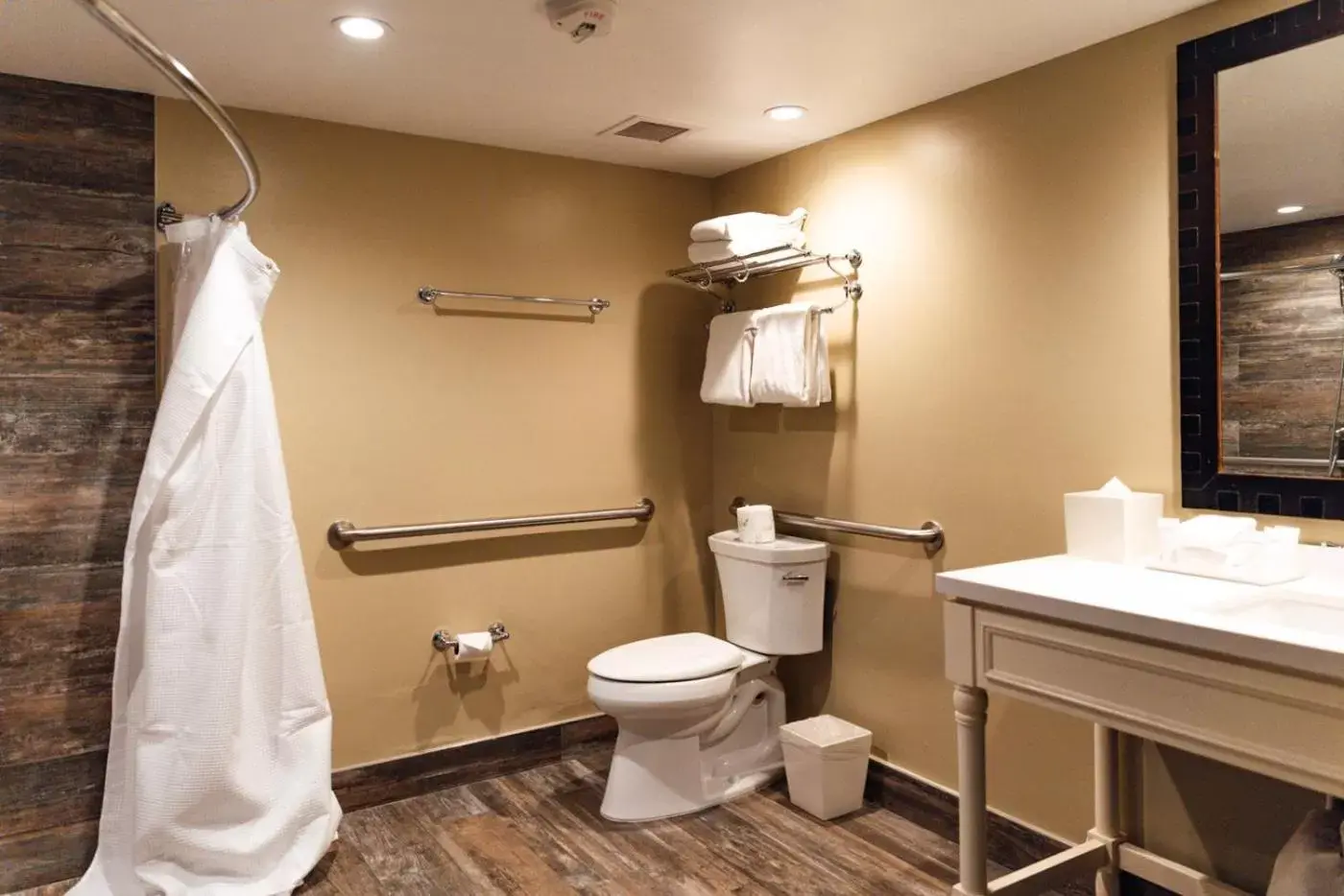 Bathroom in Lakehouse Hotel and Resort