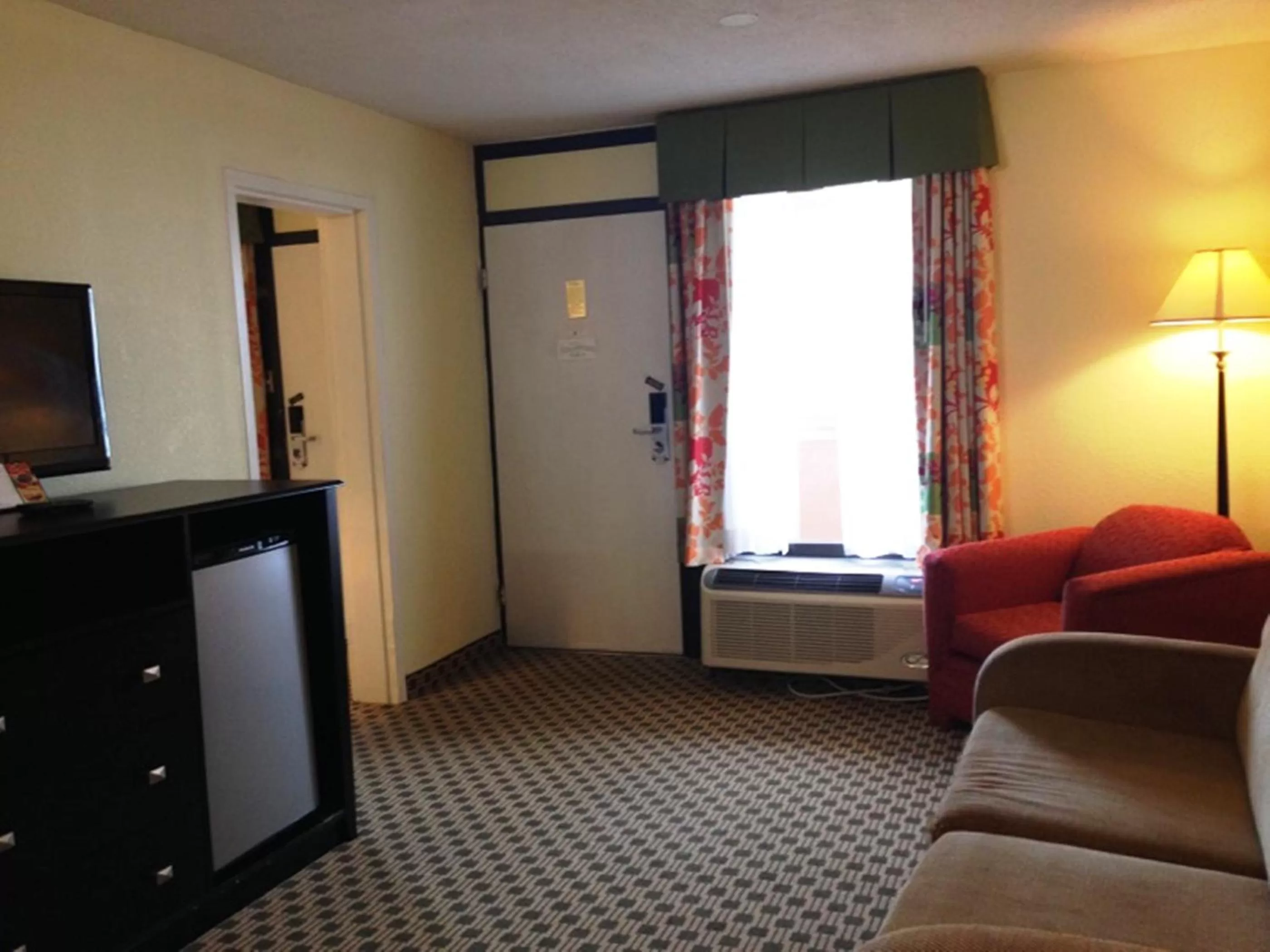 Living room in Days Inn by Wyndham Irving Grapevine DFW Airport North