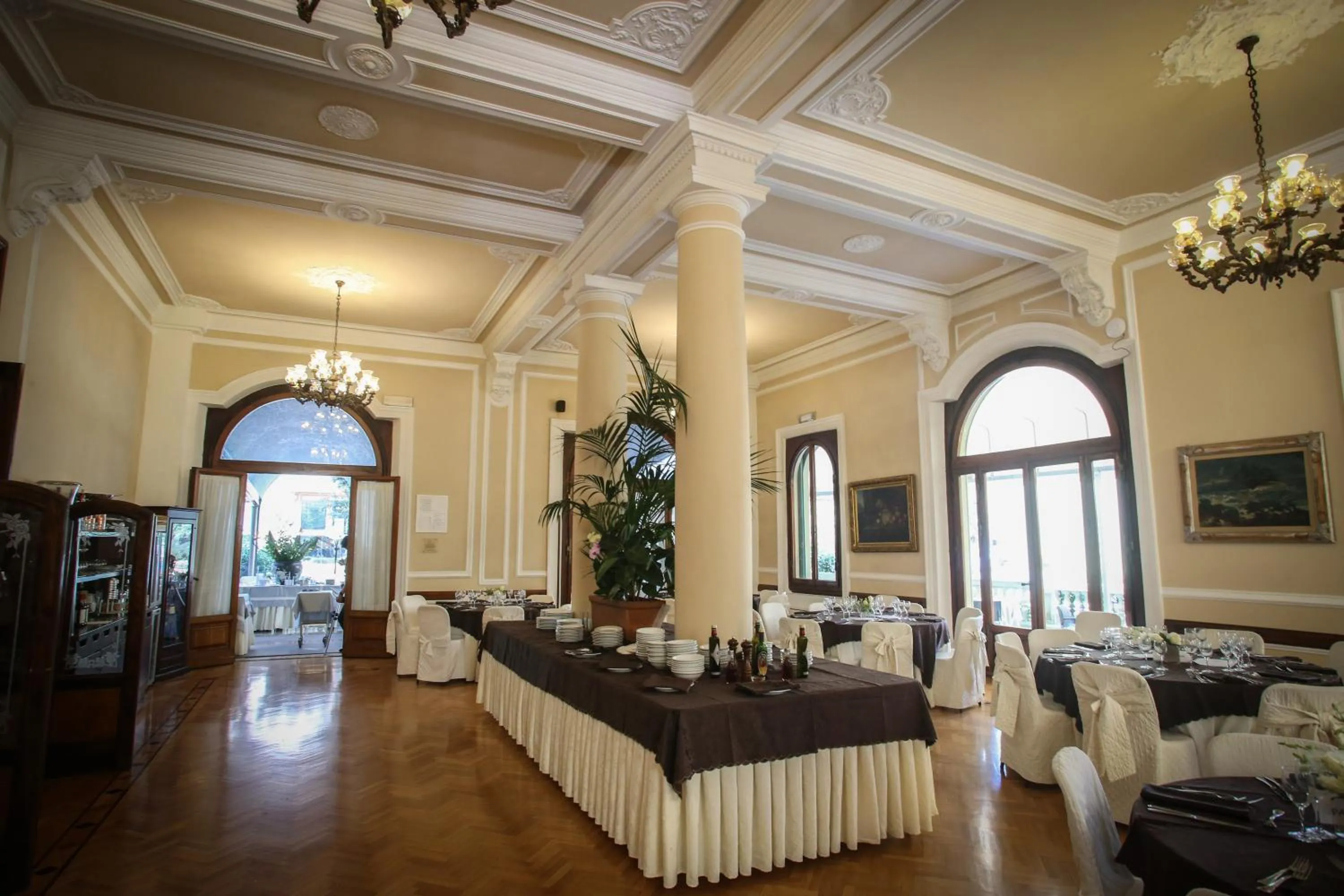 Restaurant/places to eat in Grand Hotel Tettuccio