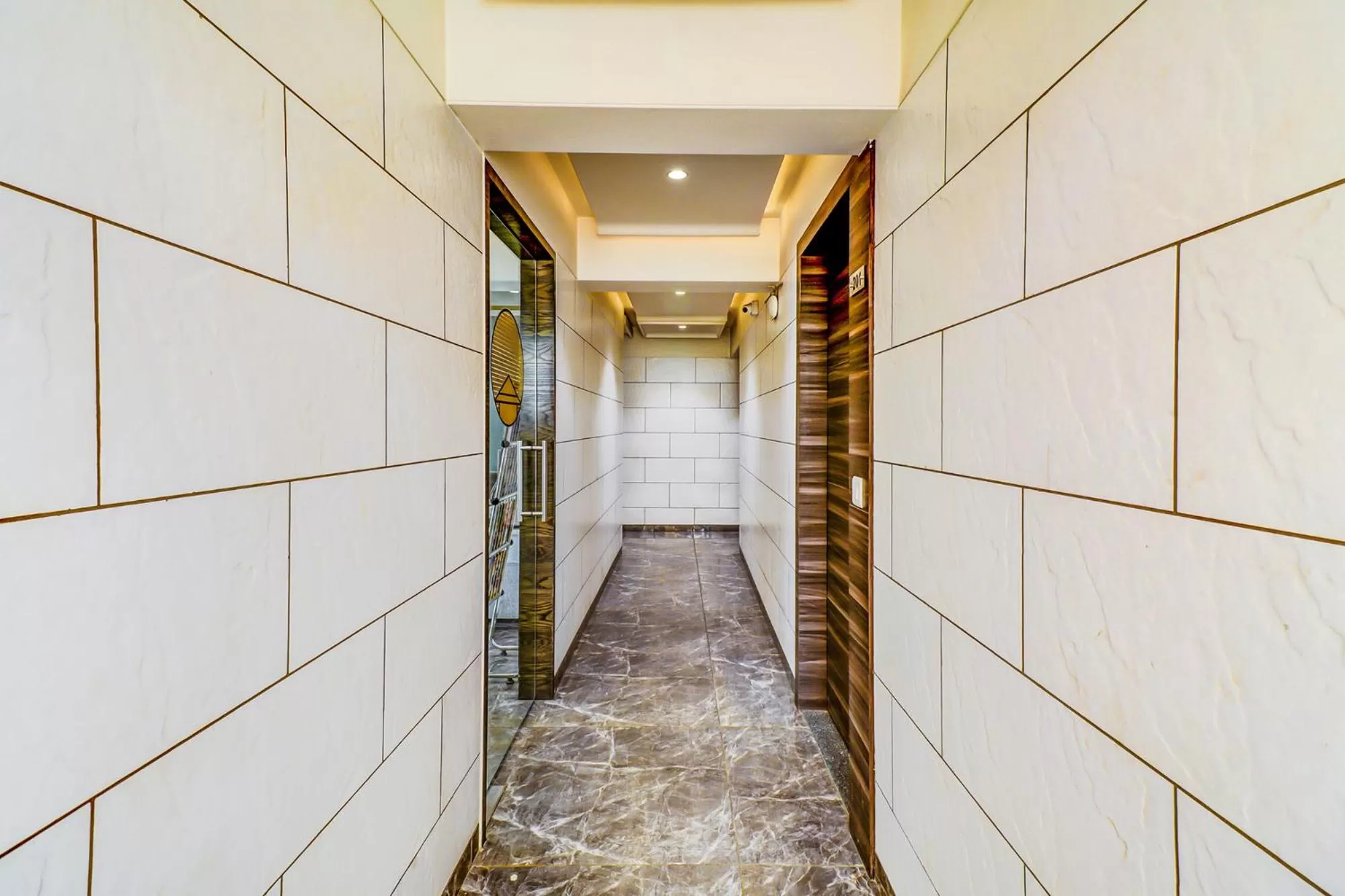 Lobby or reception in FabHotel Palliate Ellisbridge