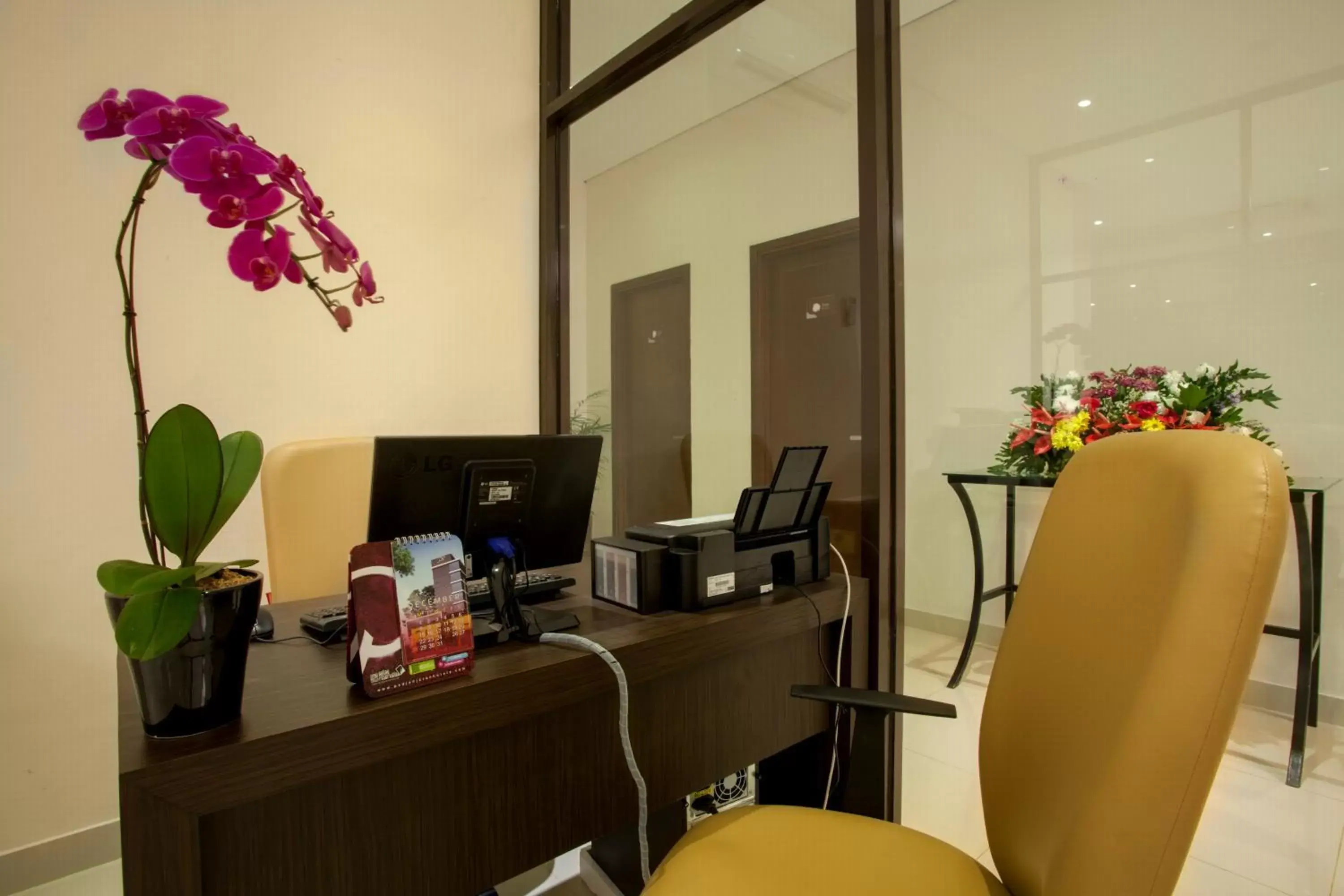 Business facilities in Padjadjaran Suites Resort and Convention Hotel