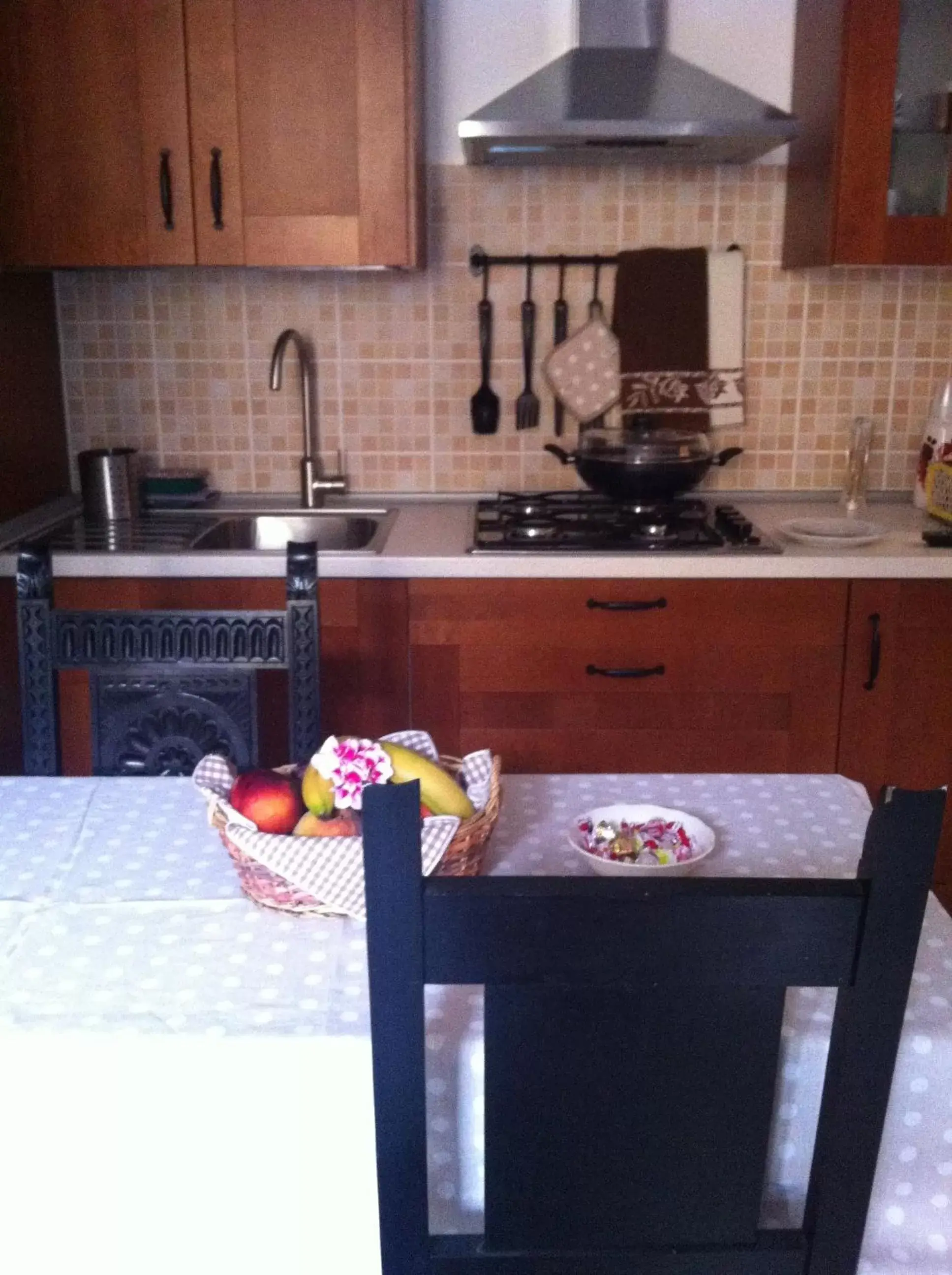 Decorative detail, Kitchen/Kitchenette in B&B Il Portico del Conte