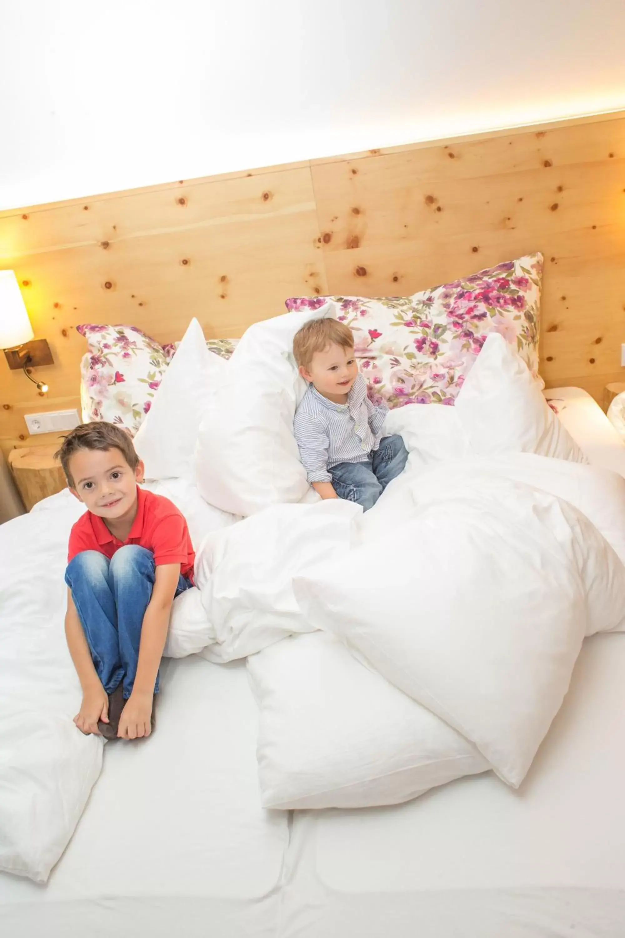 Bed, Children in Hotel Stadt Wien