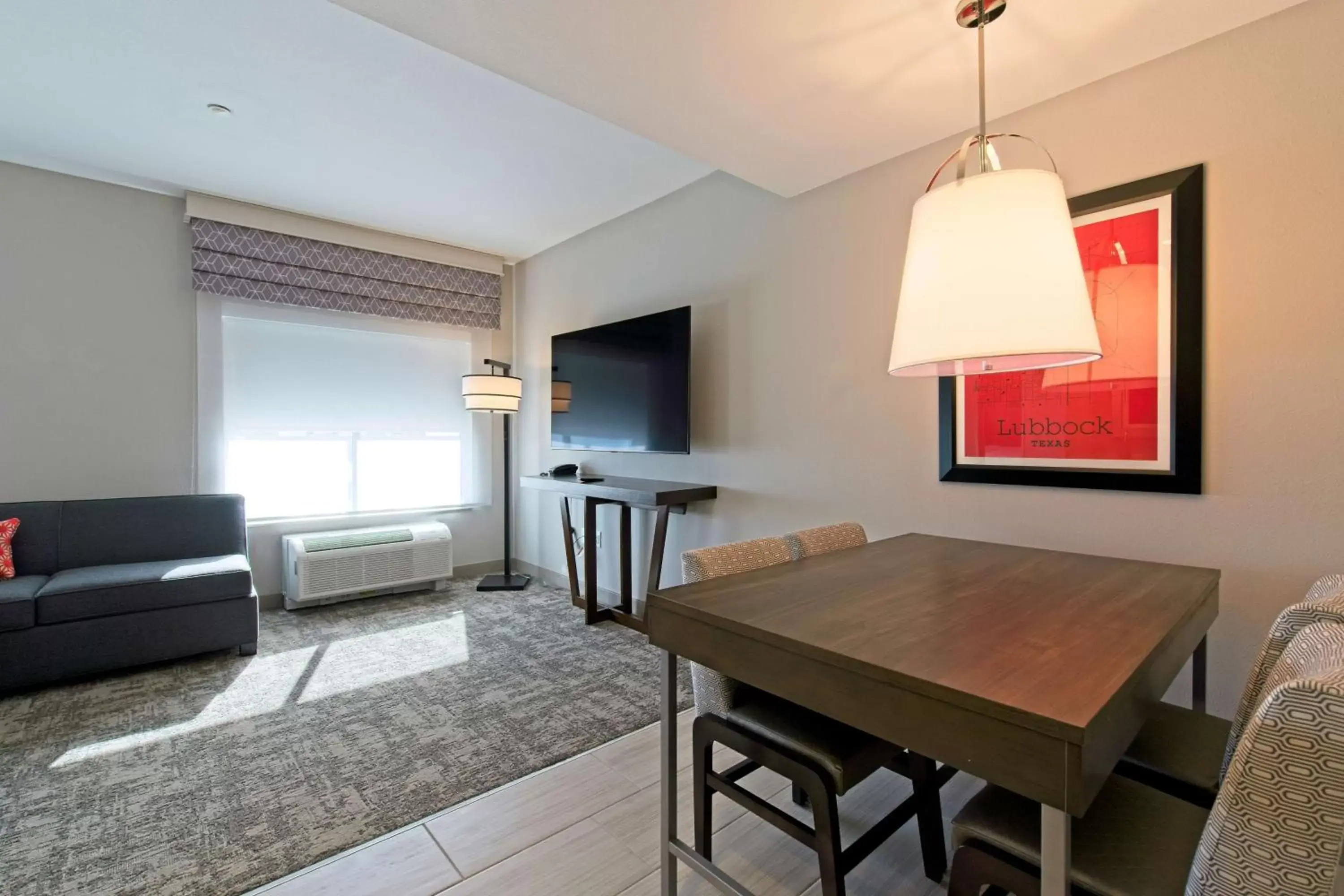 Living room, Dining Area in Hampton Inn & Suites Lubbock University, Tx