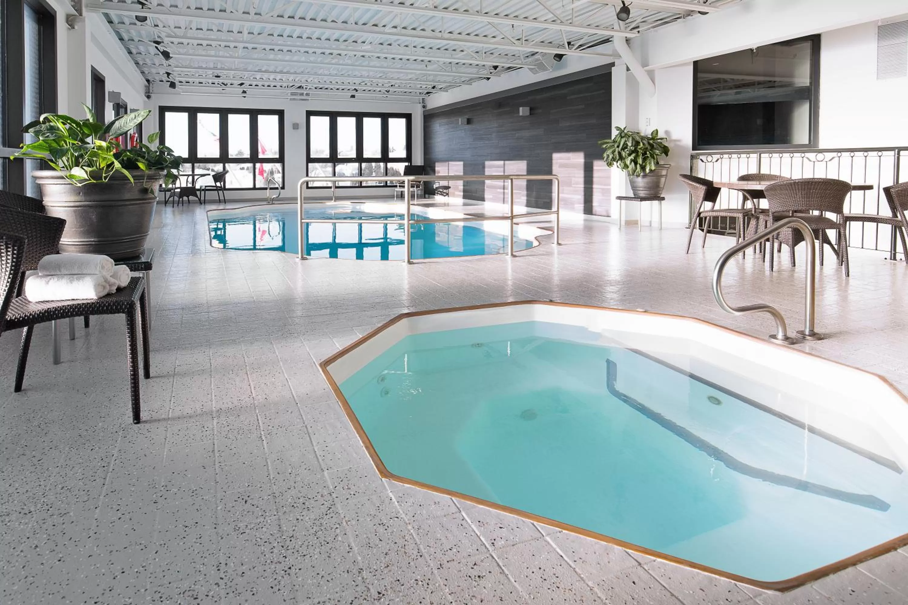 Swimming pool in Hotel Universel Alma