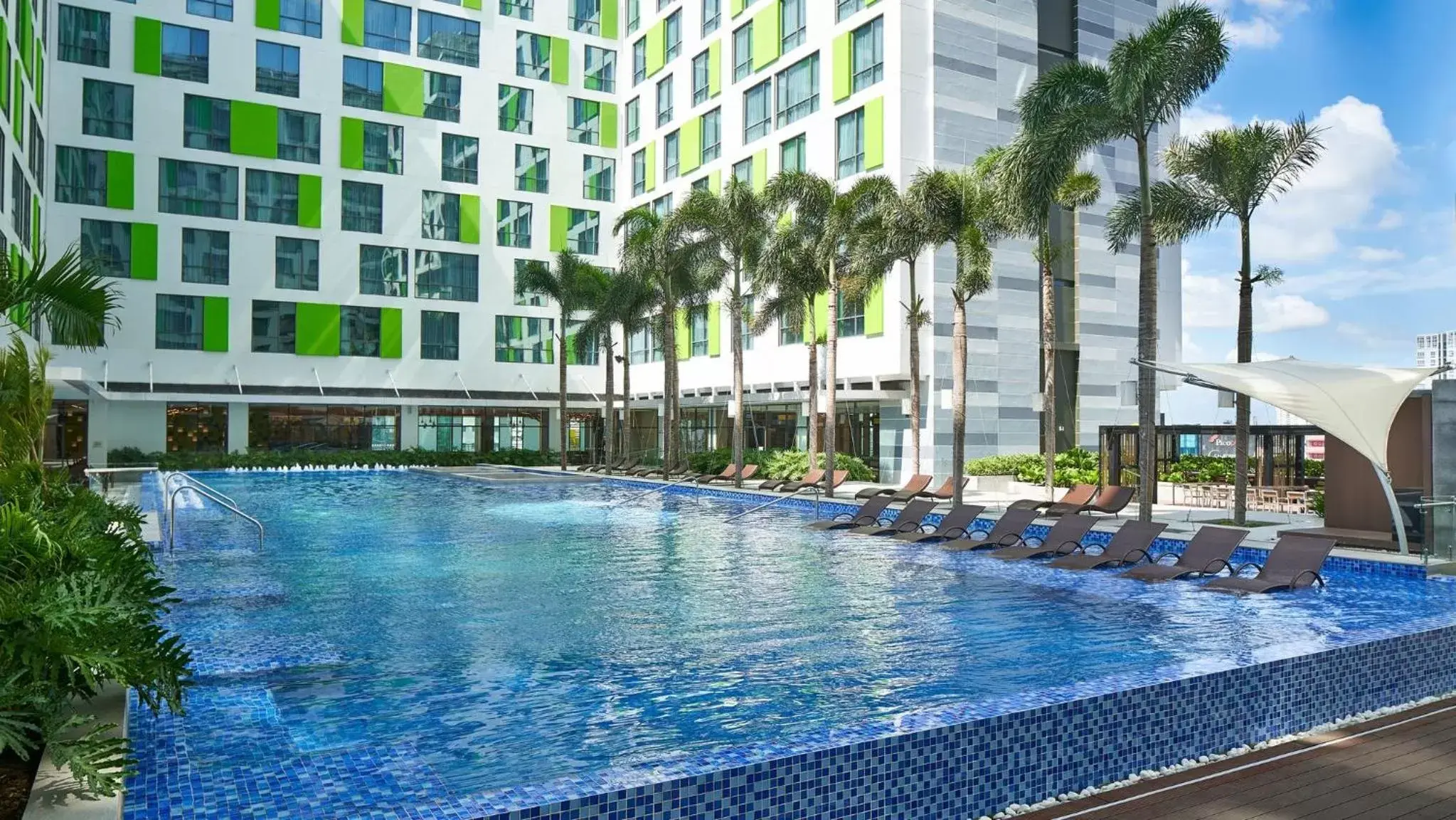 Swimming Pool in Holiday Inn & Suites Saigon Airport, an IHG Hotel