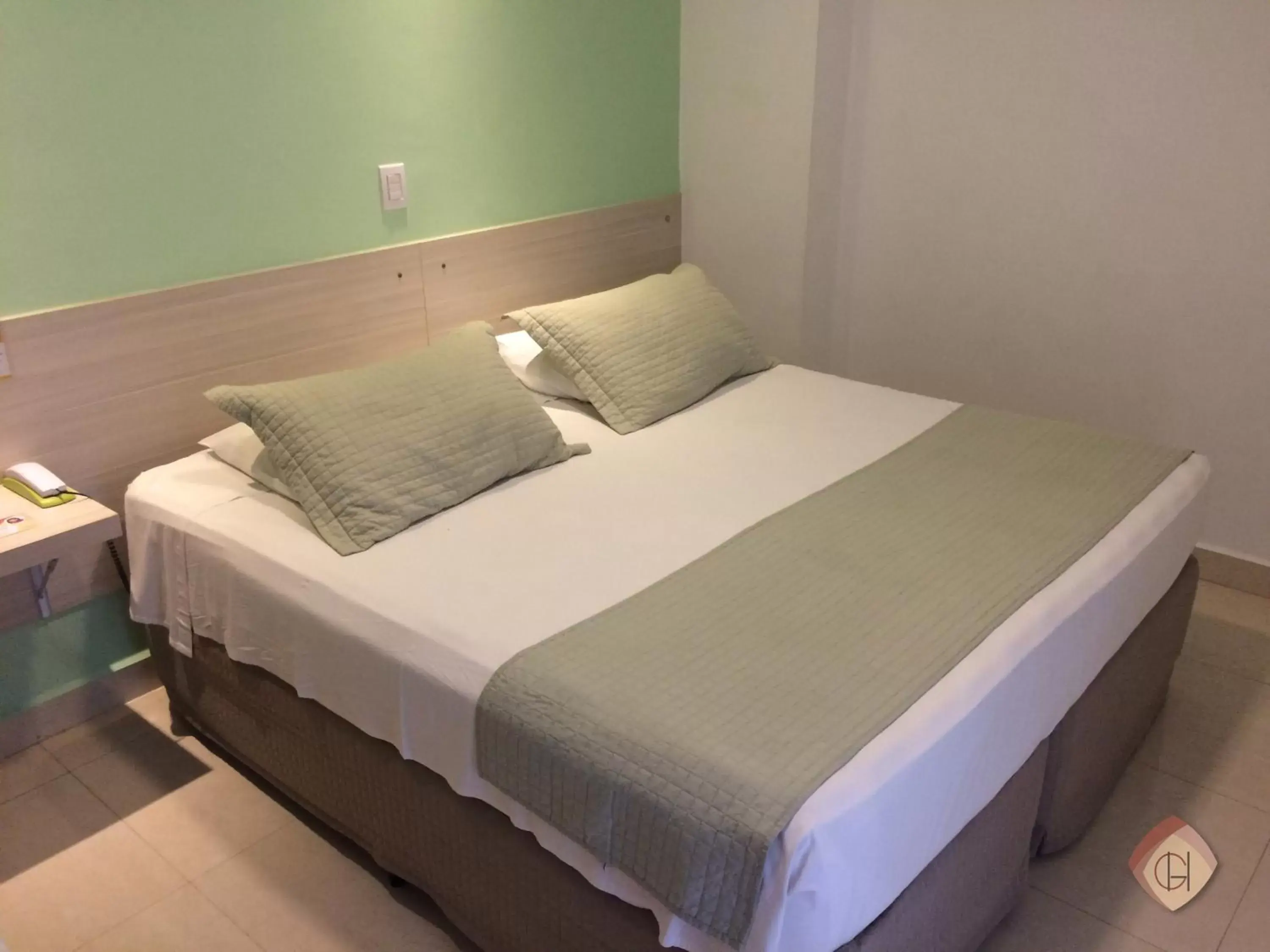 Small Double or Twin Room in Grand Hotel Guarujá - A sua Melhor Experiência Beira Mar na Praia! Small Double or Twin Room in Grand Hotel Guarujá - A sua Melhor Experiência Beira Mar na Praia!