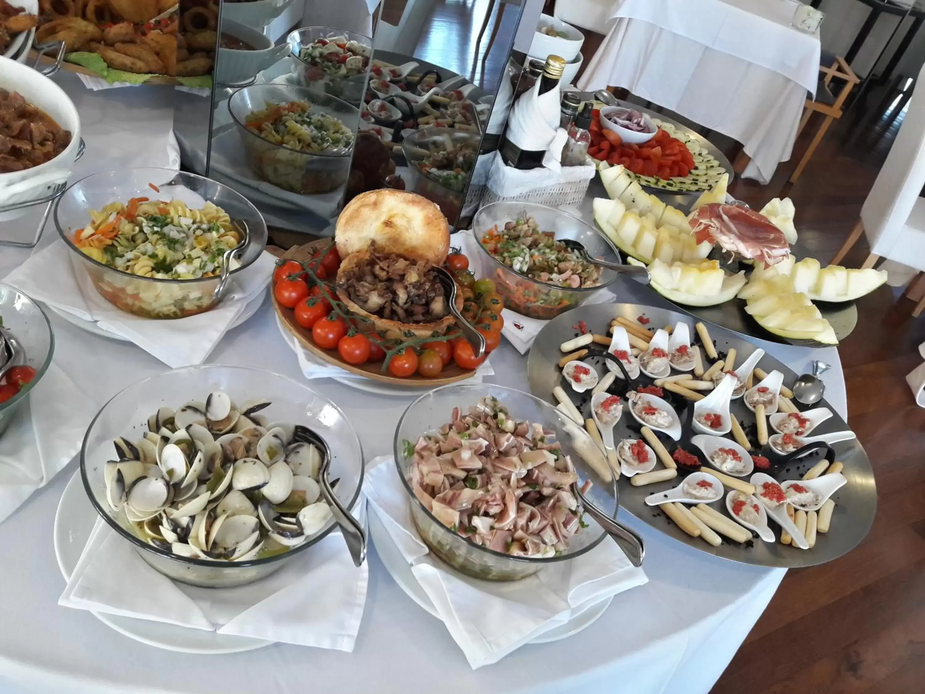 Restaurant/places to eat in Douro Hotel Porto Antigo