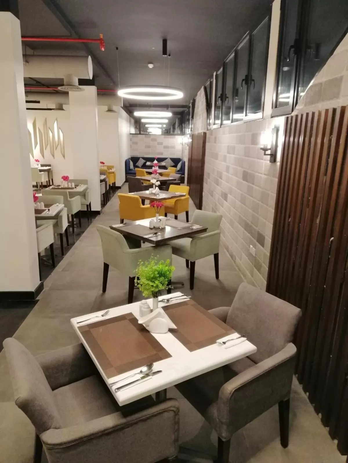 Restaurant/Places to Eat in Aquila Hotel Jeddah Al Hamra