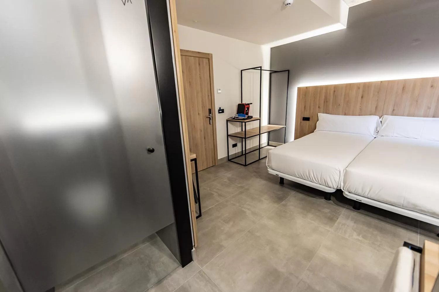 Shower, Bed in Hospedium Hotel Devalar Do Mar