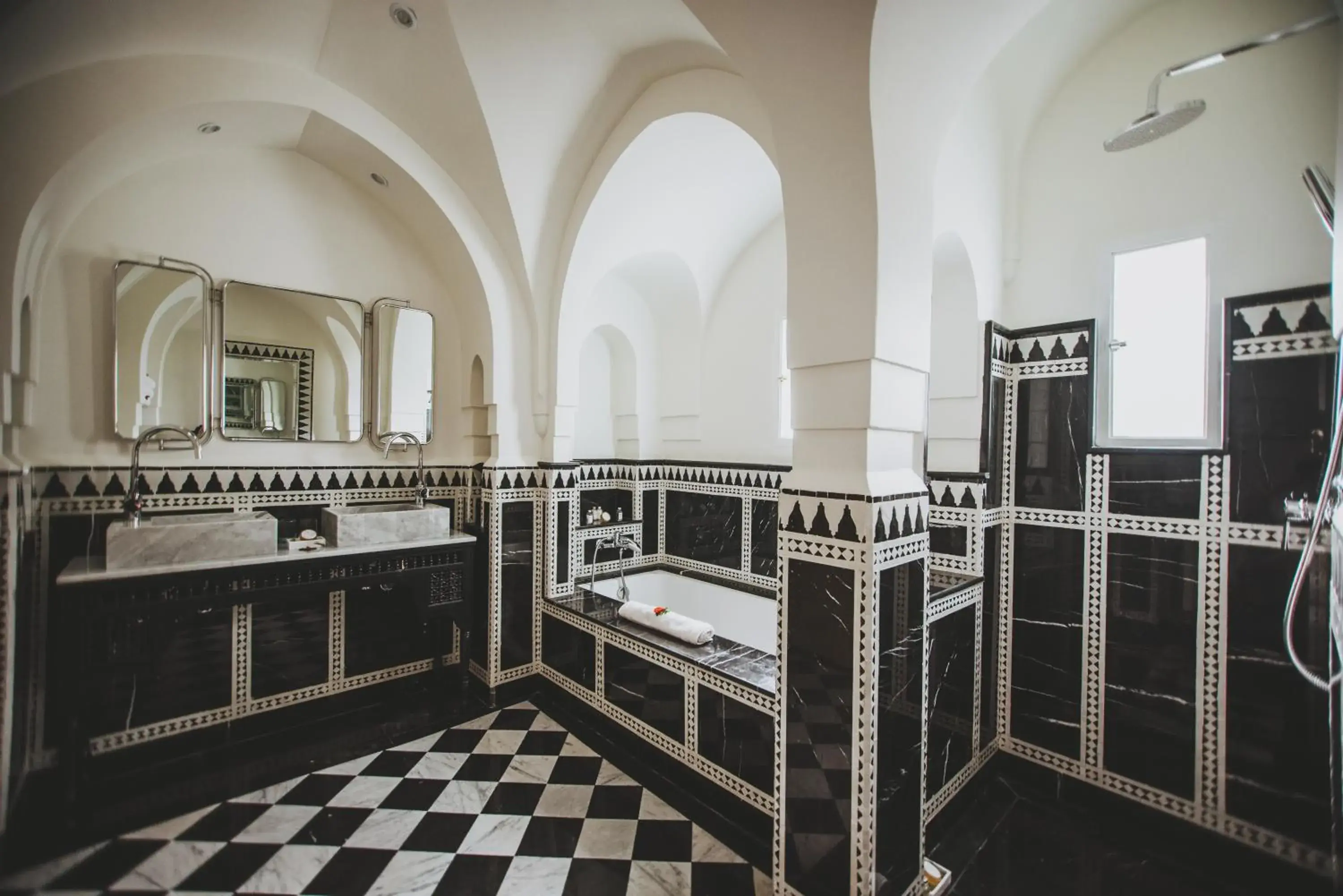 Bathroom in Les Deux Tours