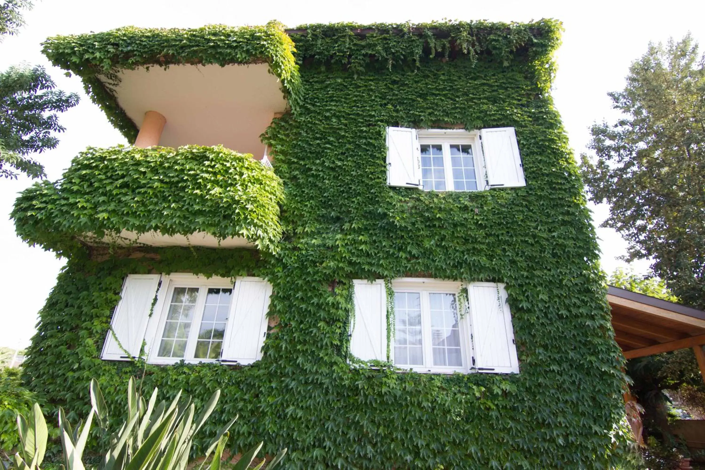 Facade/entrance, Property Building in Il Giardino delle Jacaranda