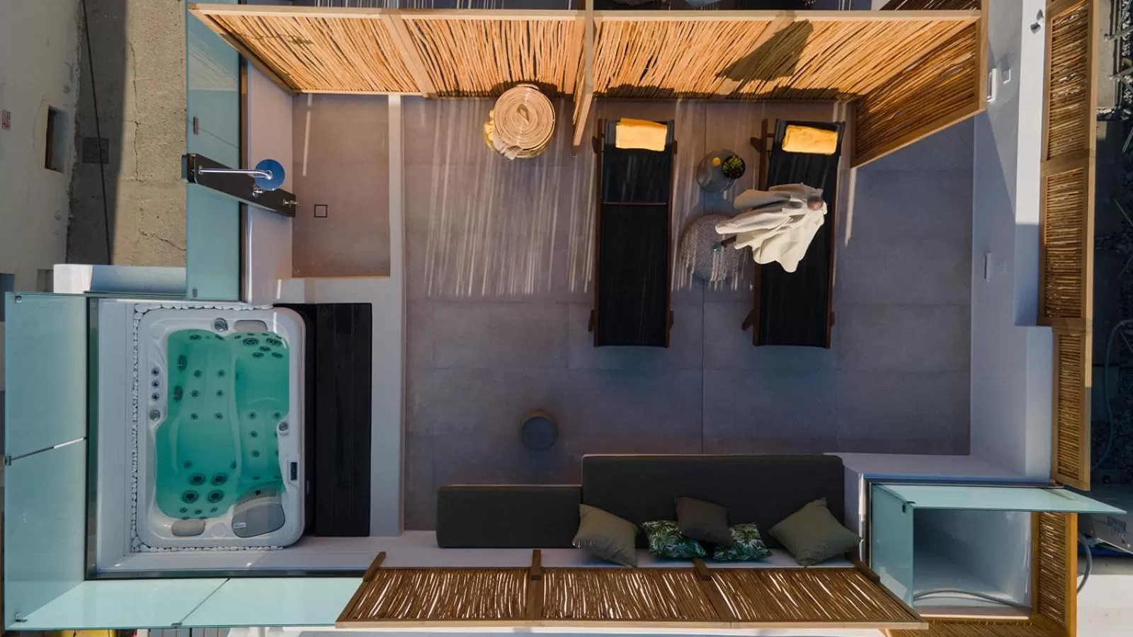 Hot Tub in Makava Suites Naxos