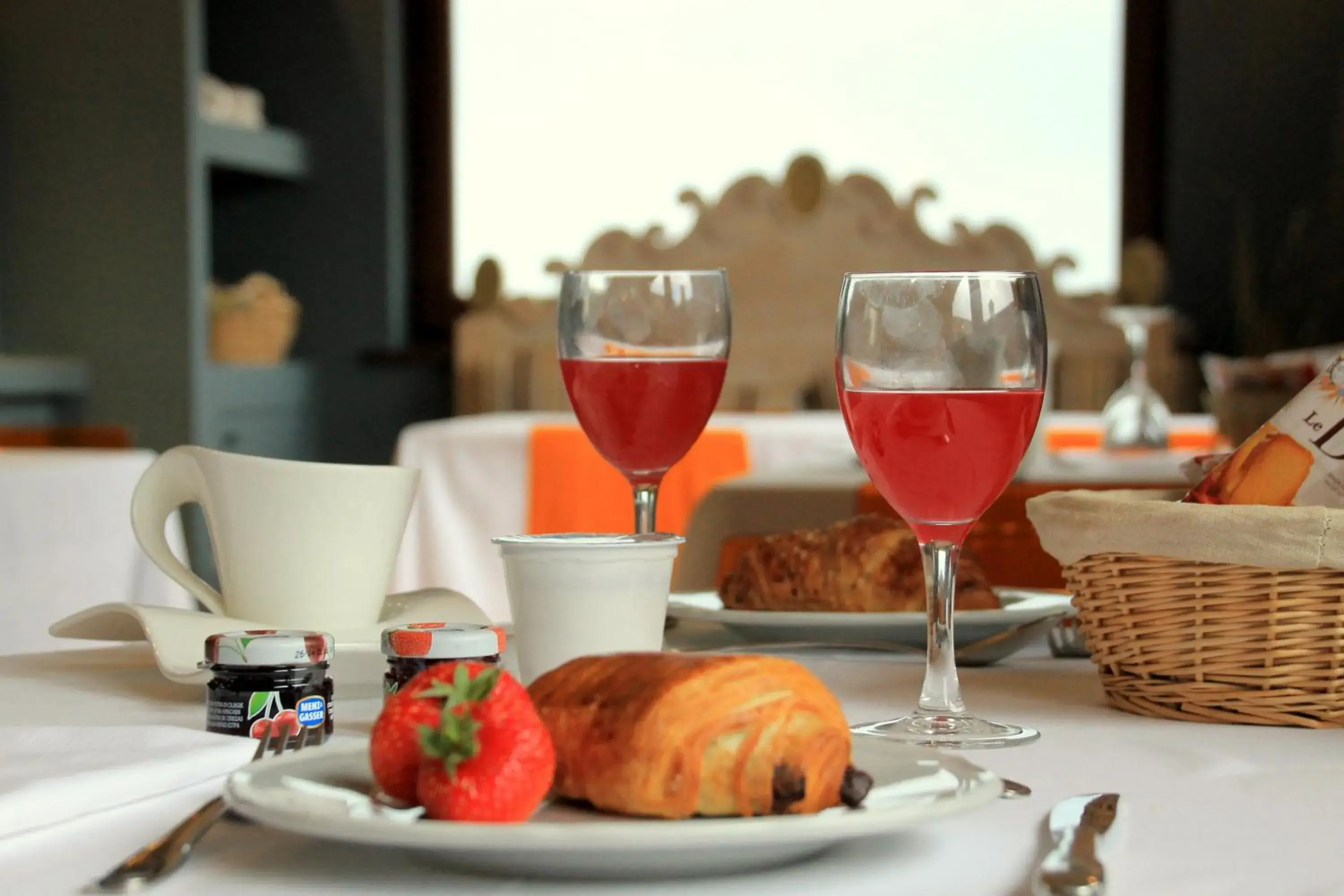 Buffet breakfast in Hotel & Restaurant degli Angeli