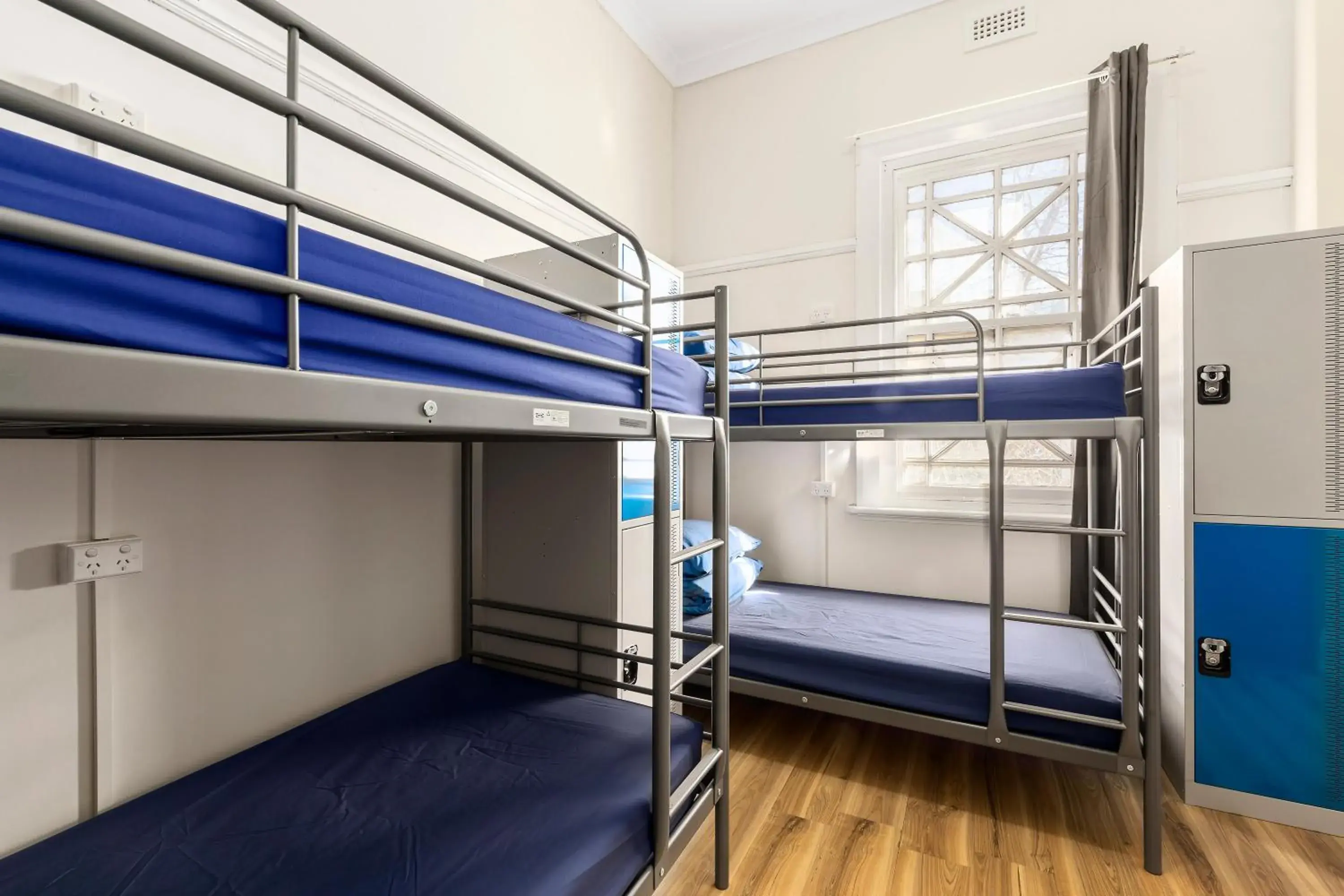 Bunk Bed in Sydney Backpackers