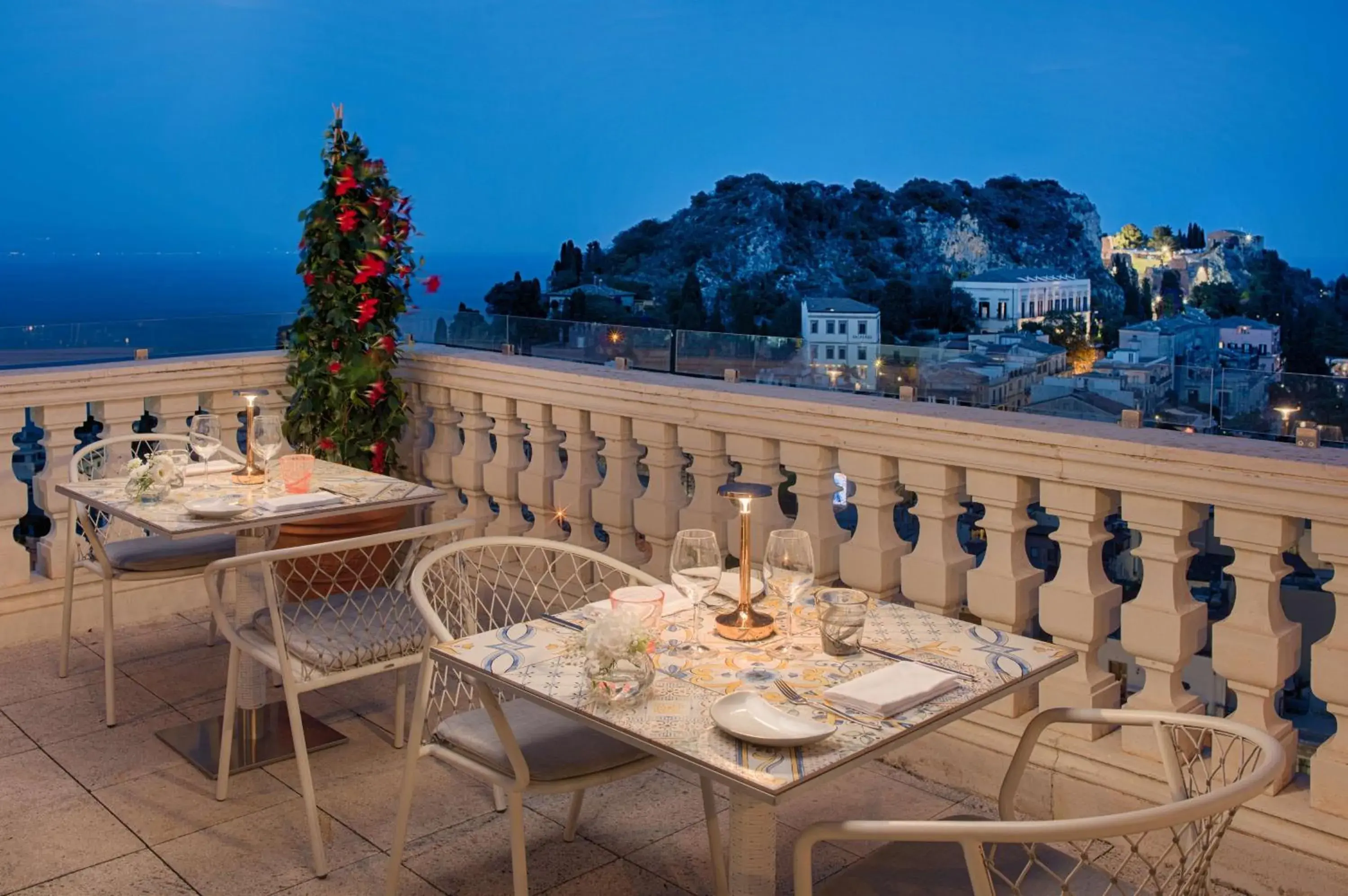 Property building, Restaurant/Places to Eat in NH Collection Taormina