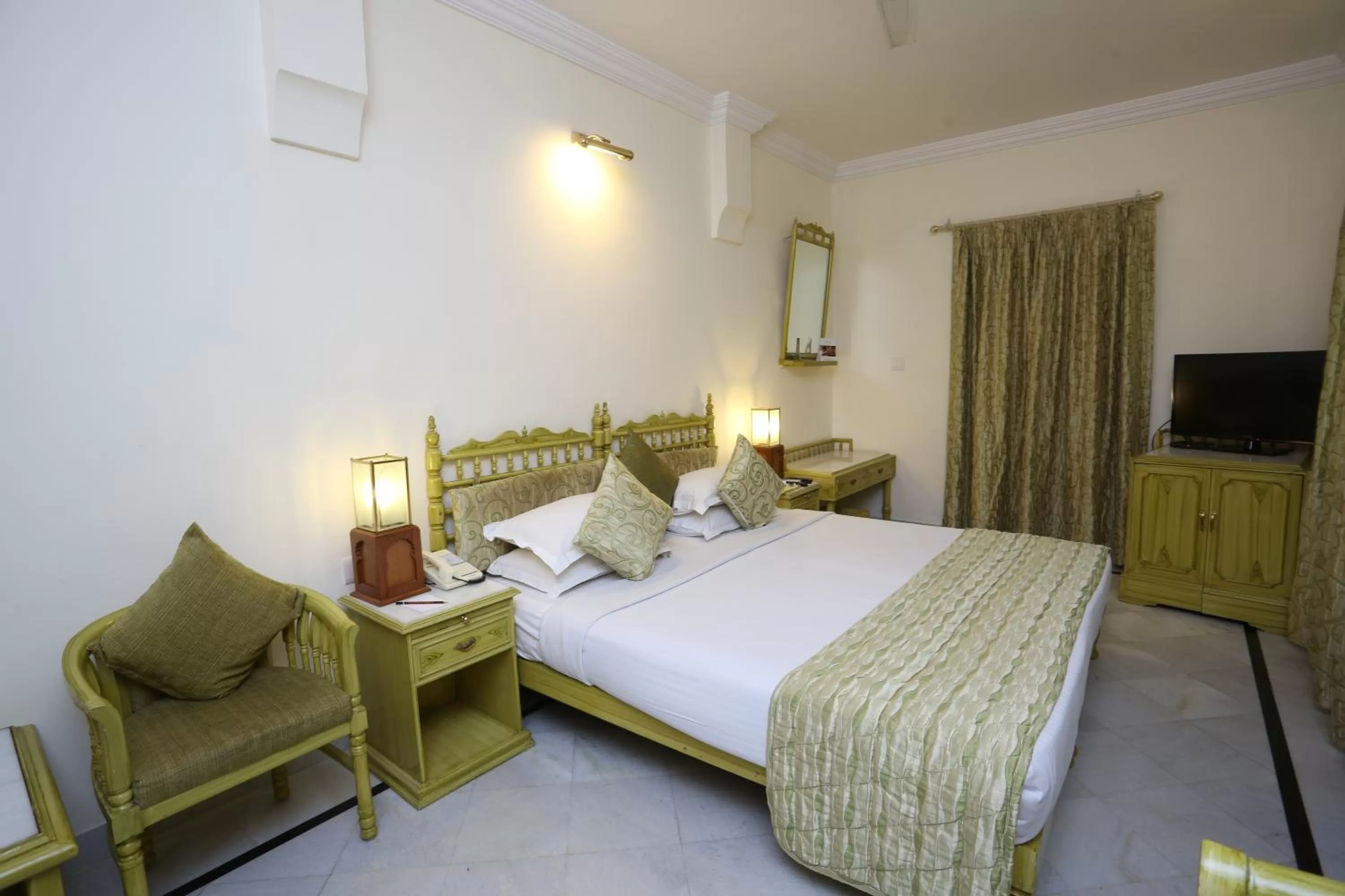 Bedroom, Bed in Garden Hotel - Heritage by HRH Group of Hotels