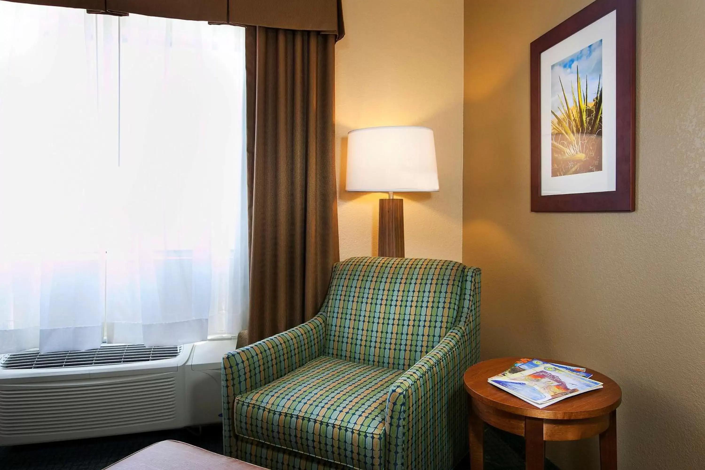 Photo of the whole room, Seating Area in Sure Stay Plus by Best Western Twentynine Palms Joshua Tree