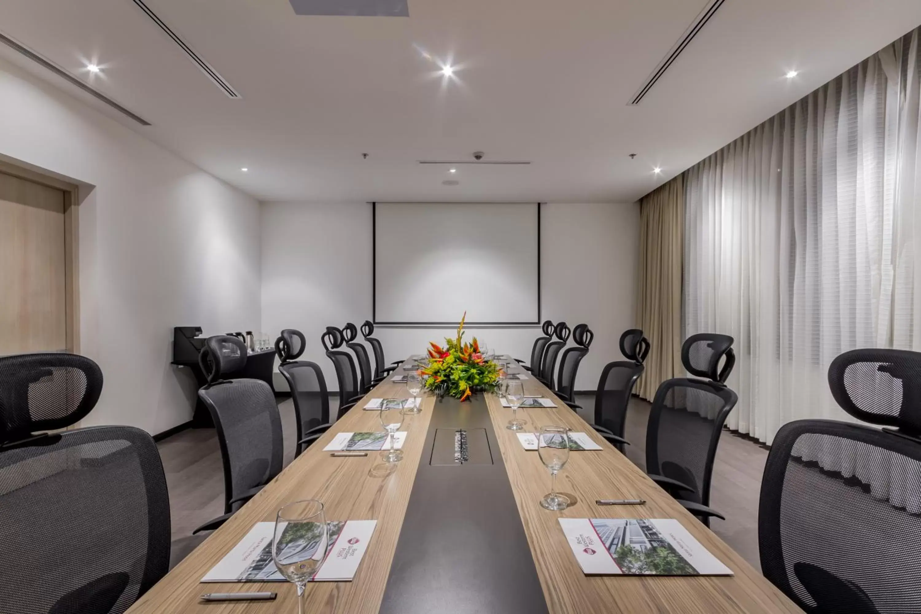 Meeting/conference room in Best Western Plus Santa Marta Hotel