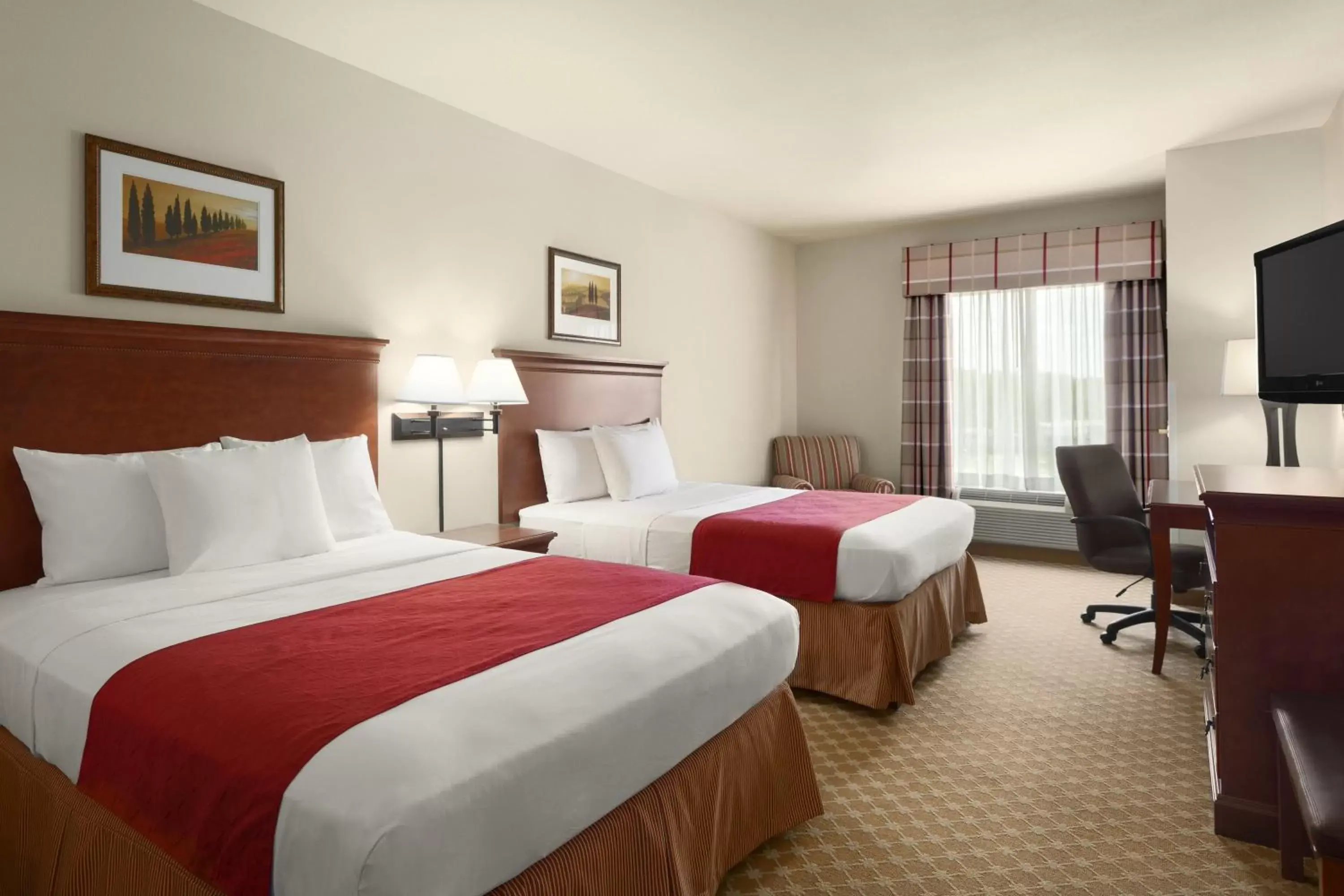 Photo of the whole room, Bed in Country Inn & Suites by Radisson, Tifton, GA