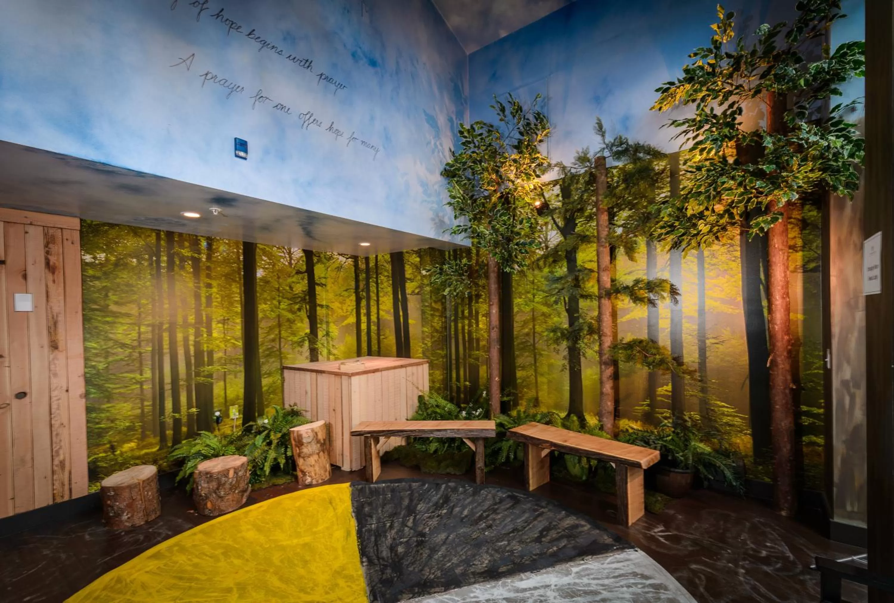 Balcony/Terrace in Skwachàys Lodge