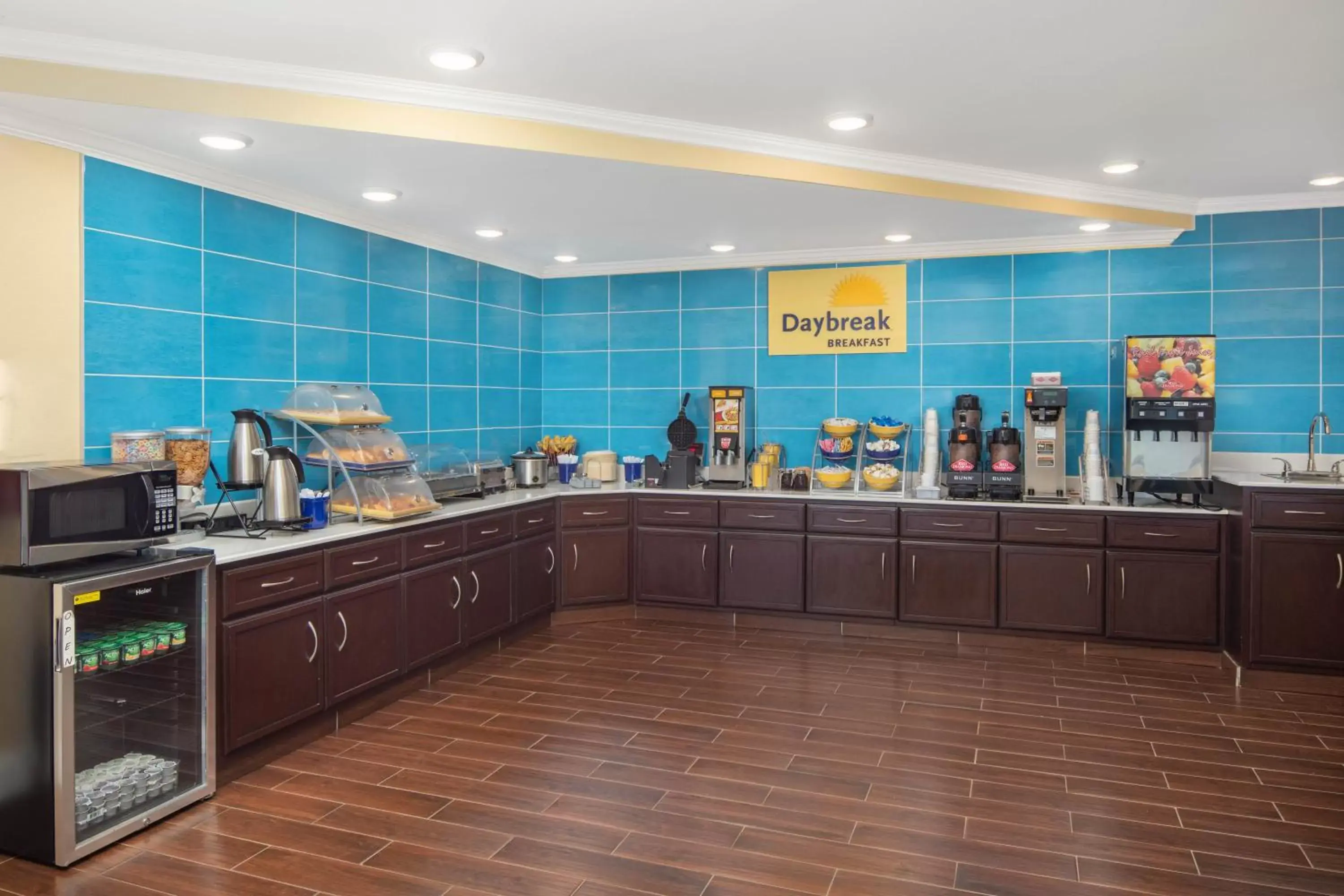 Food and drinks, Restaurant/Places to Eat in Days Inn by Wyndham Muscle Shoals