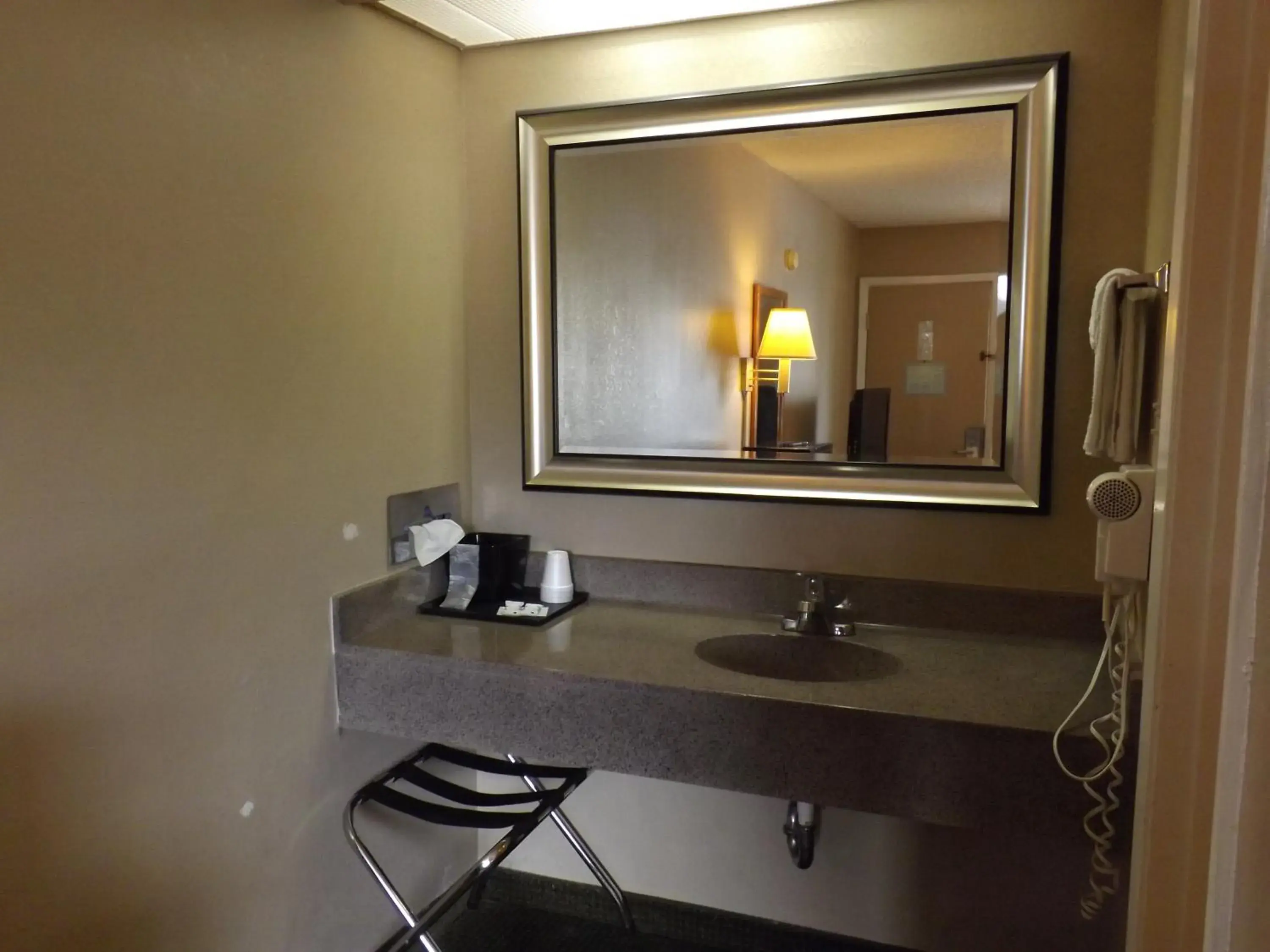 Bathroom in Executive Inn Kilgore