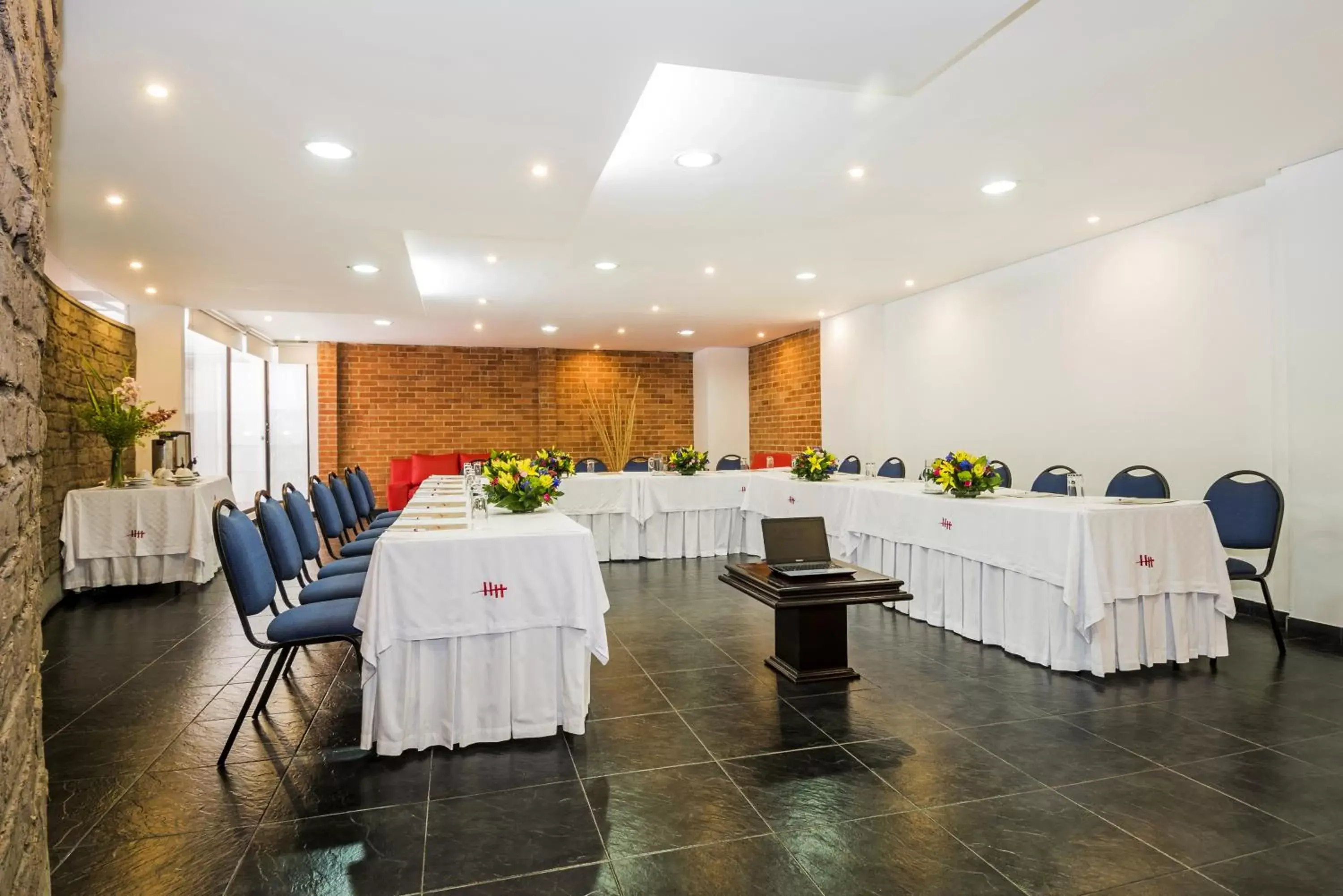 Business facilities in Hotel Hill House Usaquén
