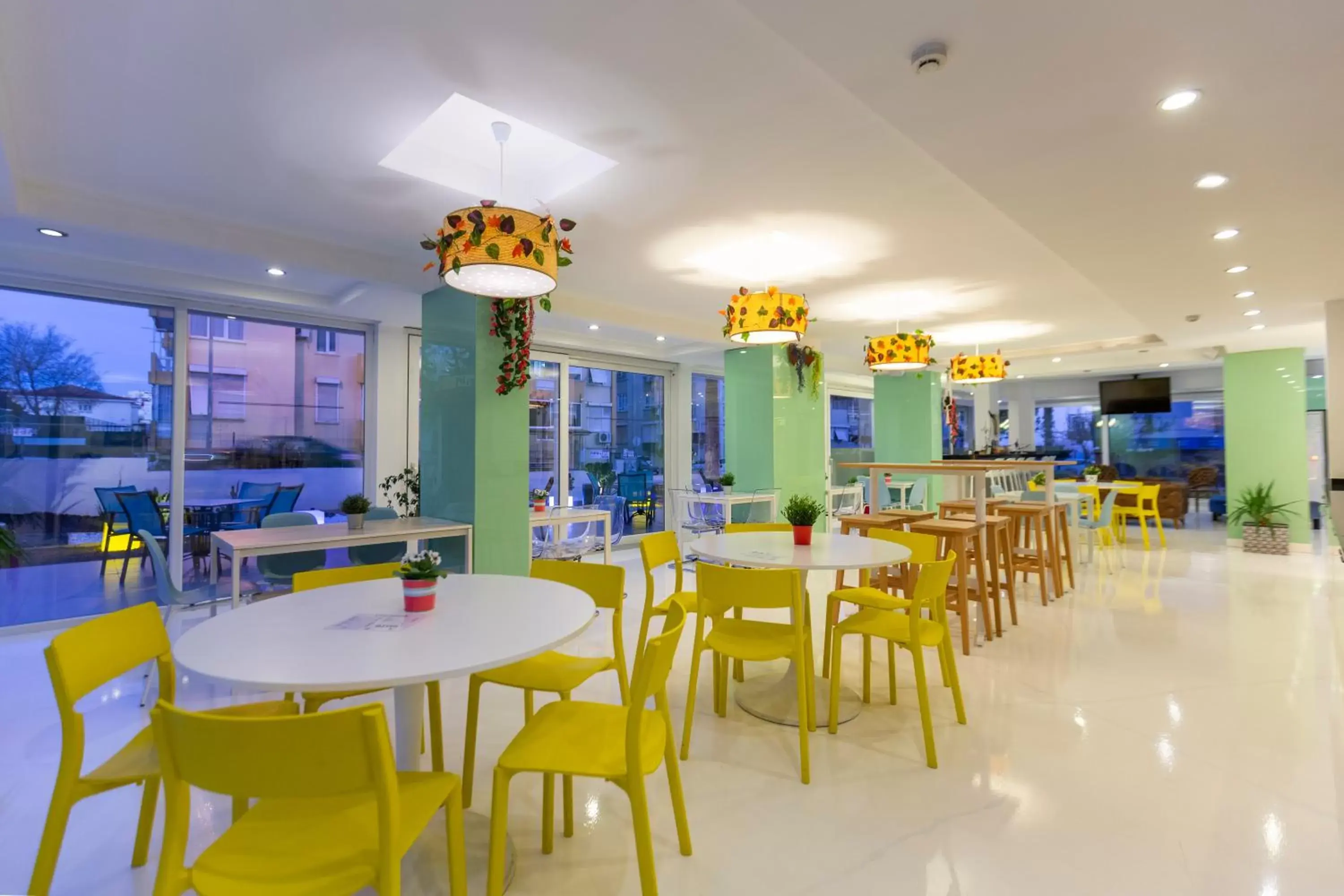 Breakfast, Restaurant/Places to Eat in Mene City Hotel