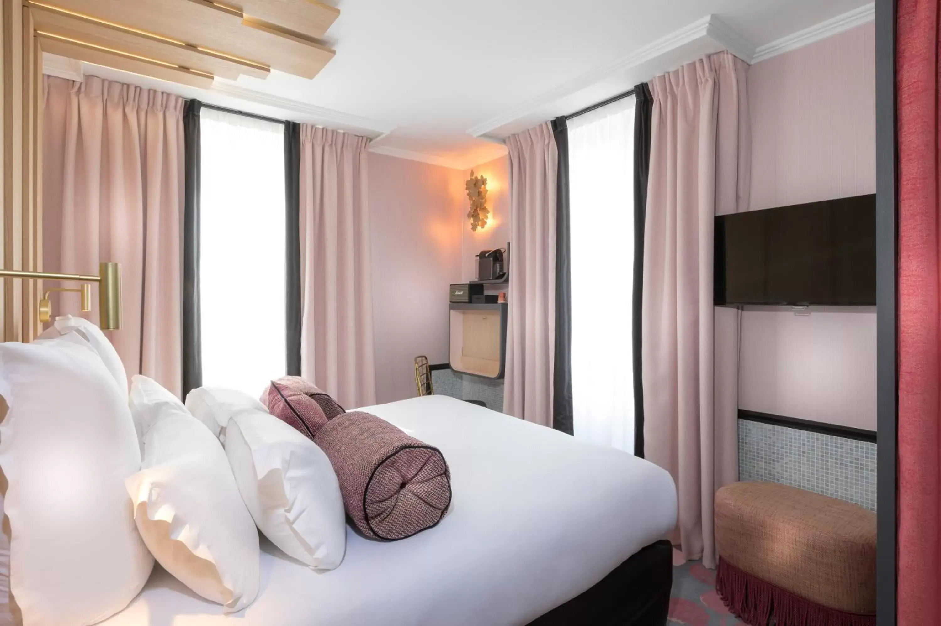 Bed in Hotel Du Cadran