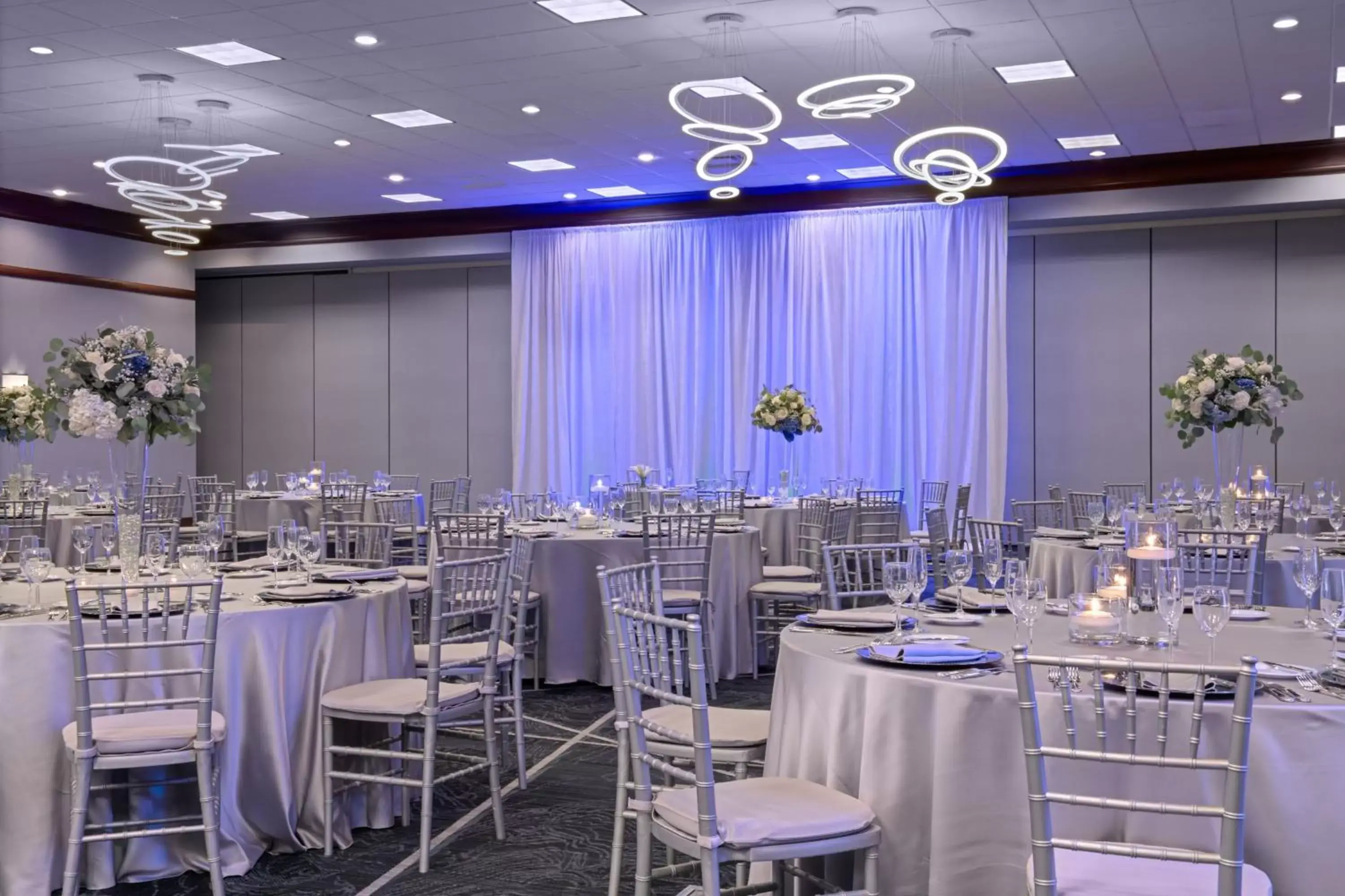 Banquet/Function facilities, Restaurant/Places to Eat in Renaissance Indianapolis North Hotel